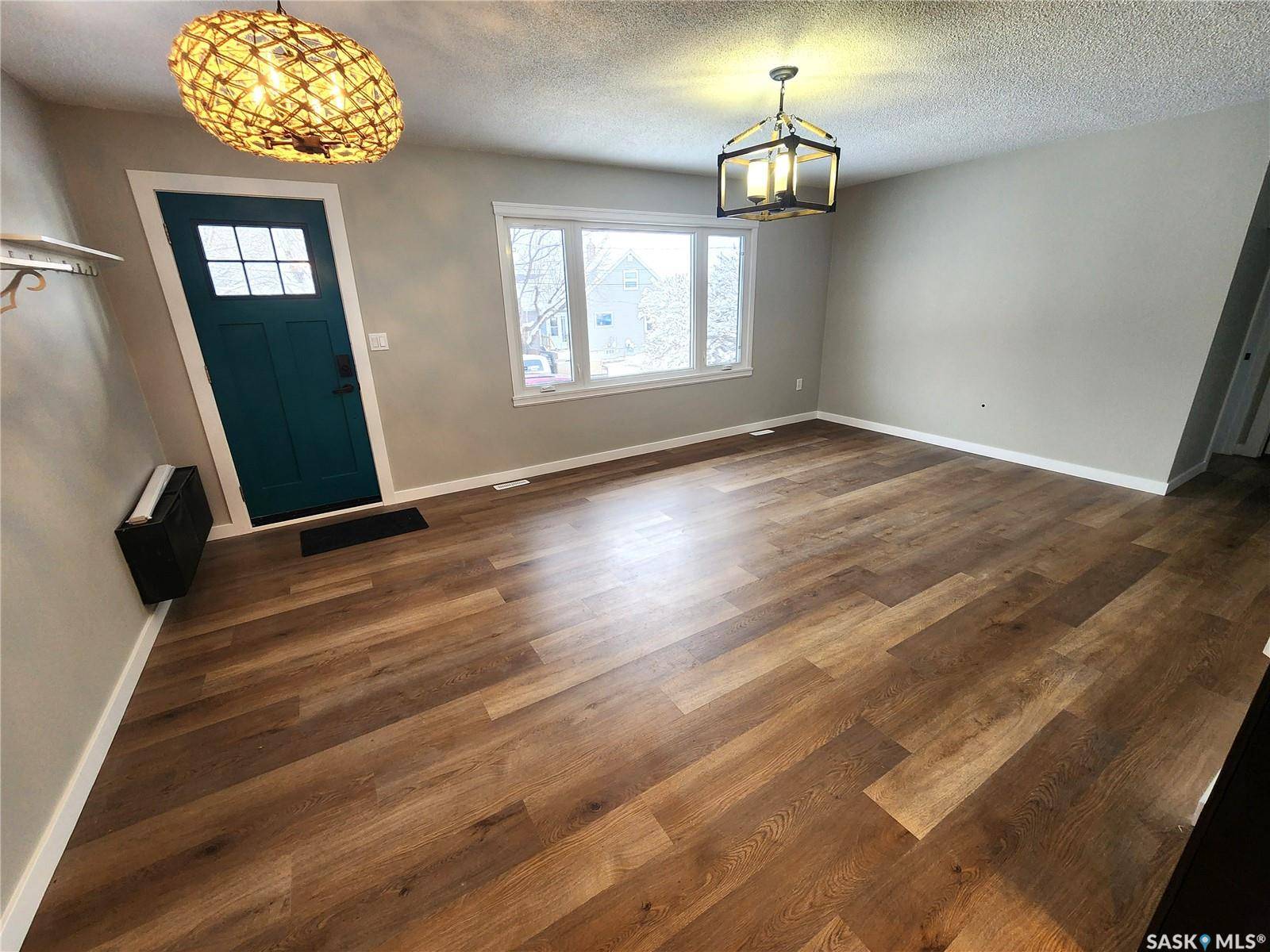 Estevan, SK S4A 0J5,1533 Young STREET