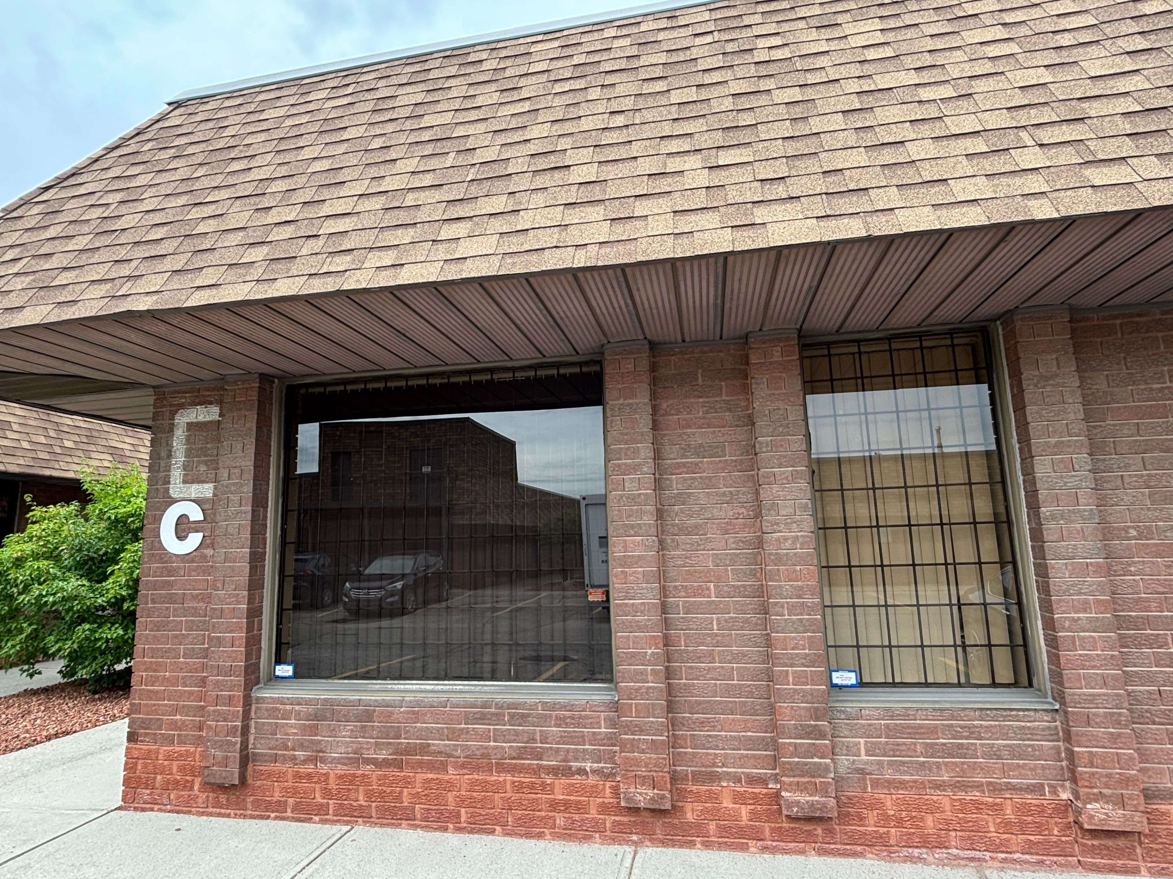 Mississauga, ON L4W 2M4,1585 Britannia RD E ## C1