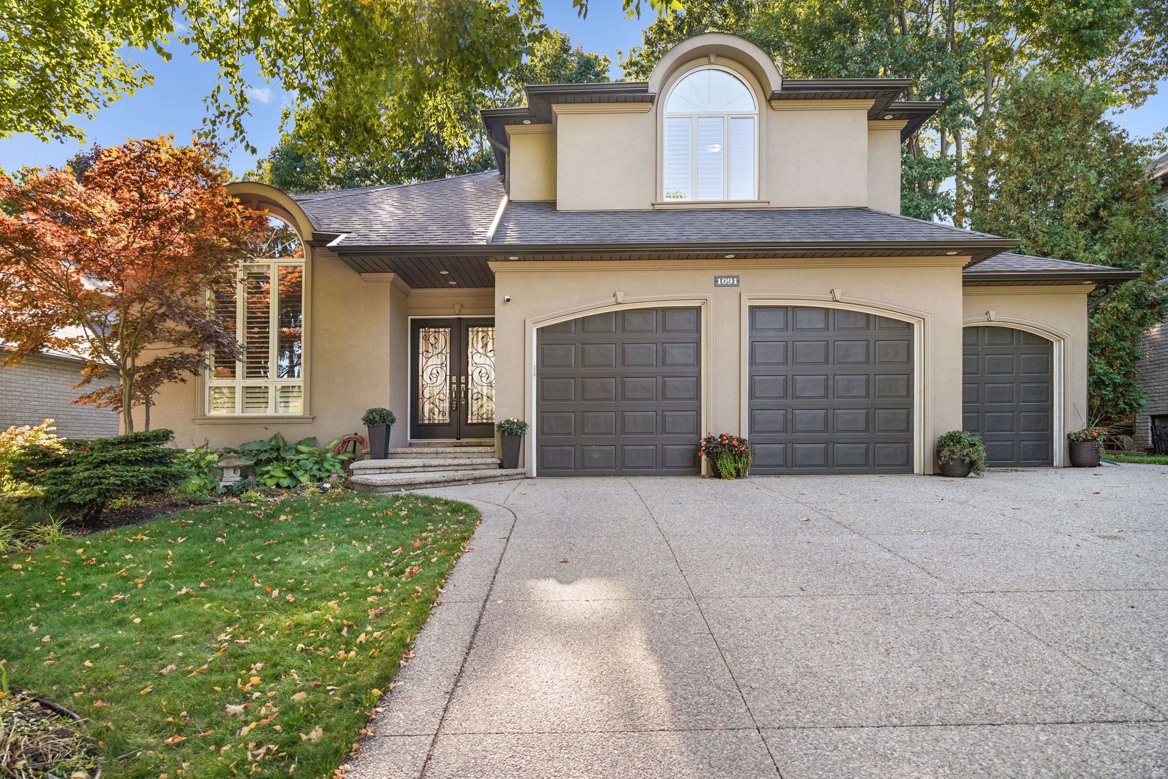 Burlington, ON L7P 4W4,1091 Forestvale DR