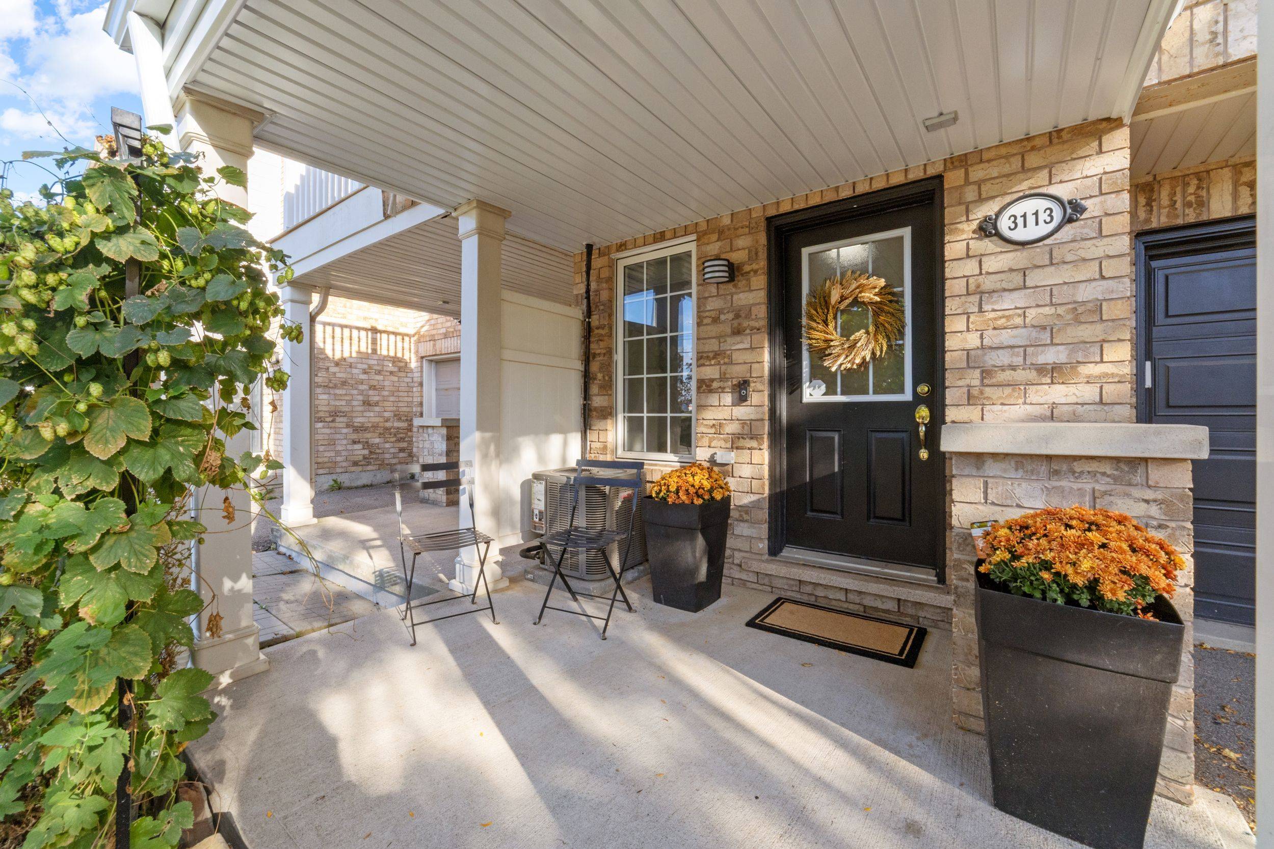 Oakville, ON L6M 5H9,3113 Stornoway CIR