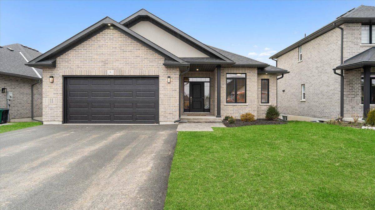 Belleville, ON K8N 0R7,6 Vaughn CT