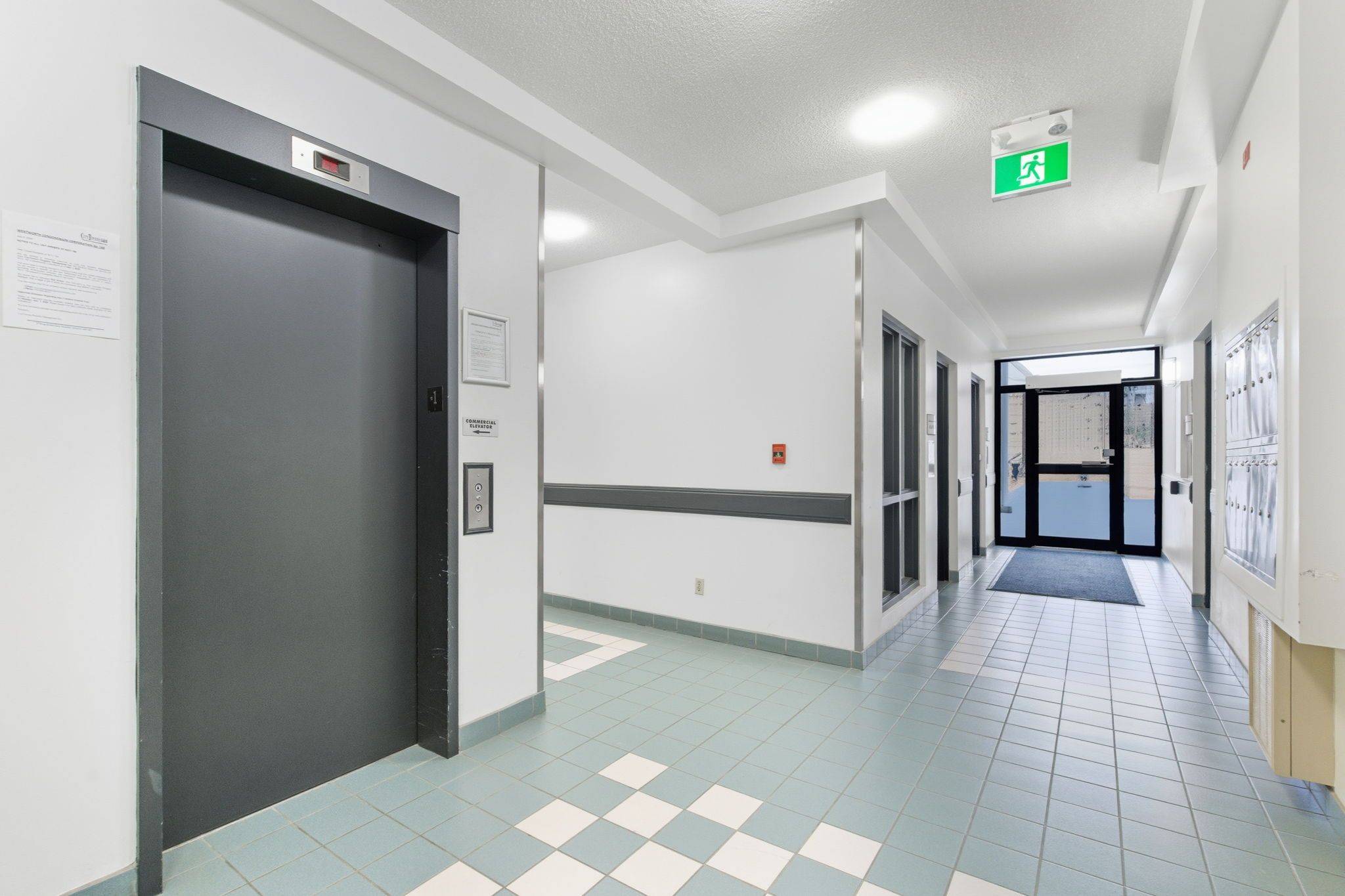 Hamilton, ON L9H 1B7,17 King ST E #205