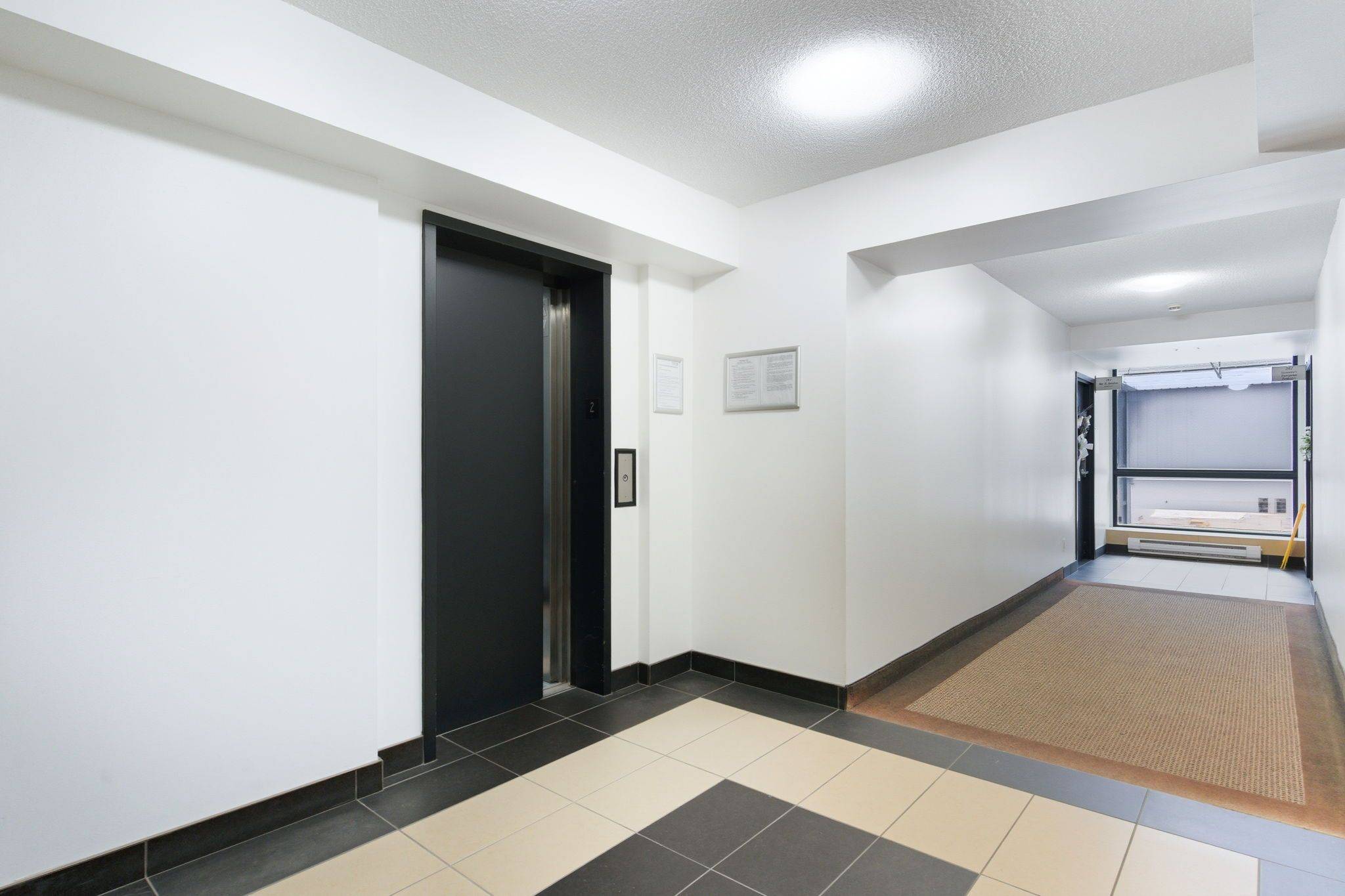 Hamilton, ON L9H 1B7,17 King ST E #205