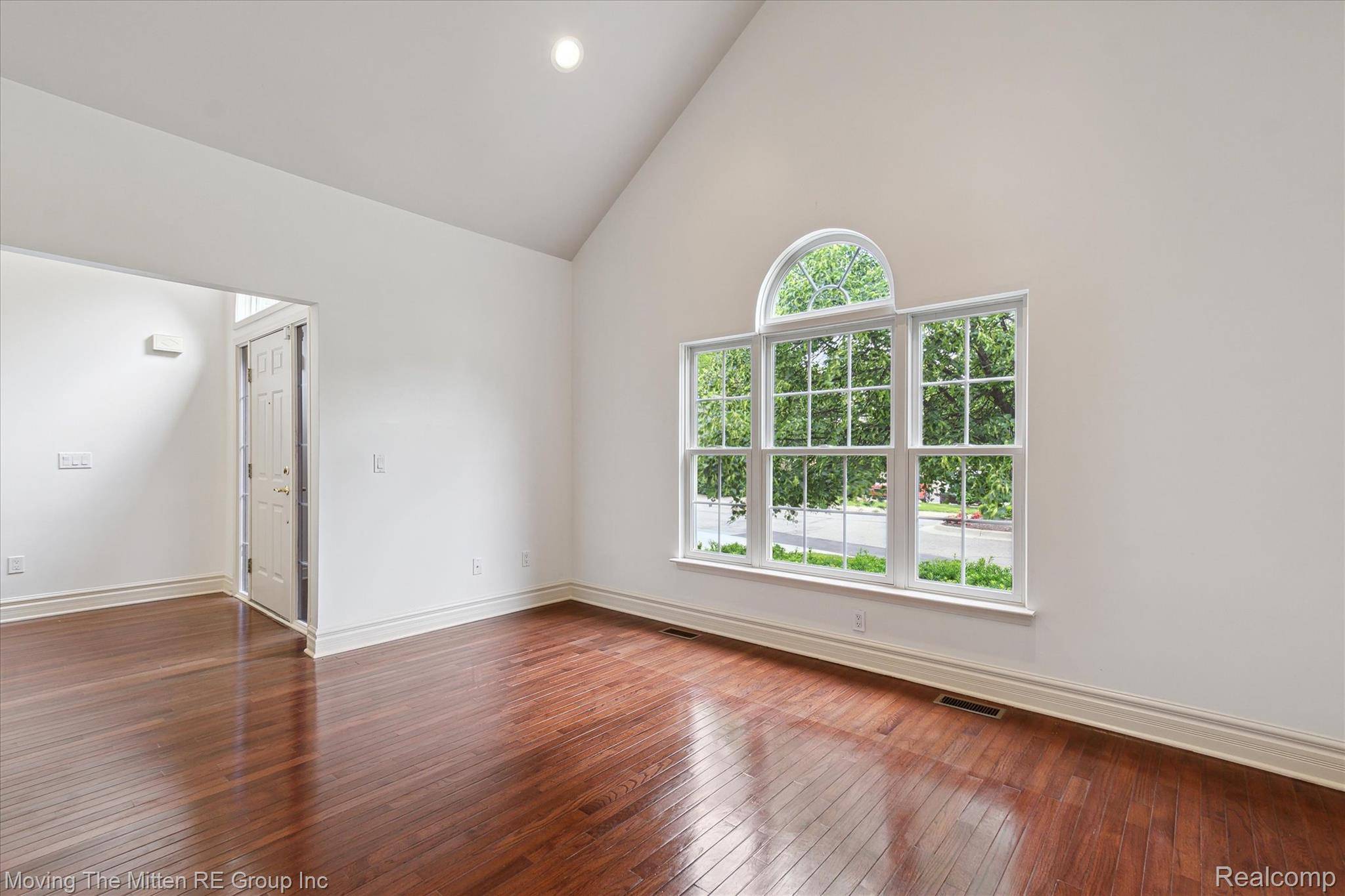 Farmington Hills, MI 48331,26636 VALHALLA DR