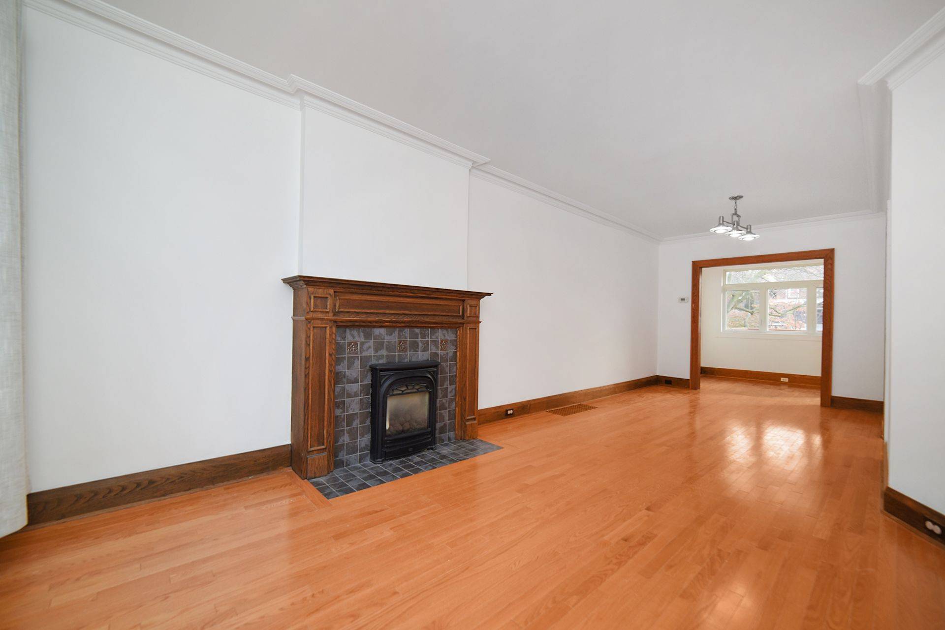 Toronto C04, ON M5M 1M3,27 Cranbrooke AVE