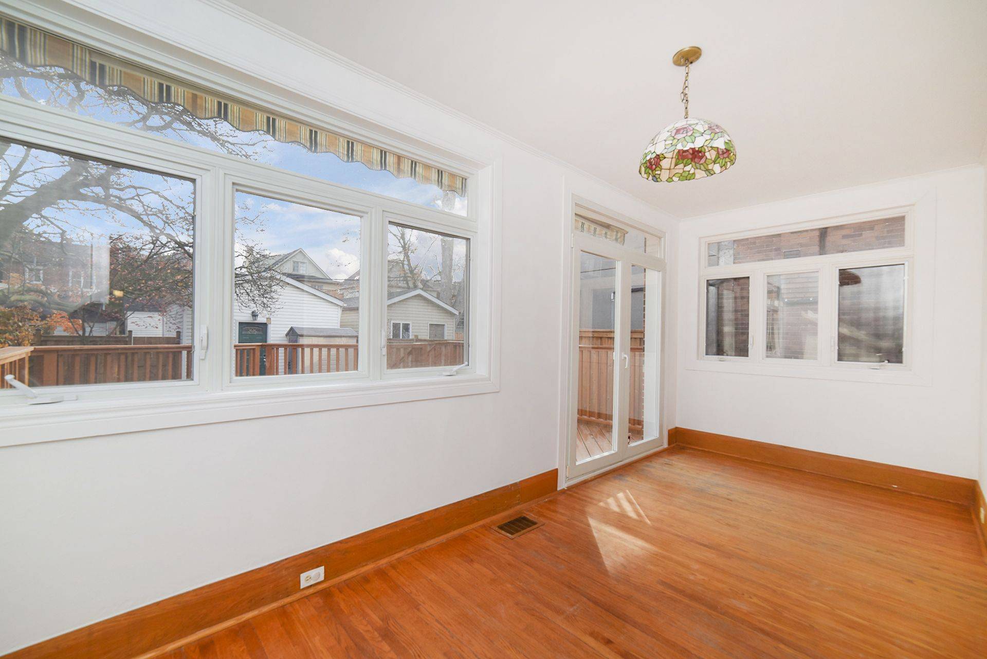 Toronto C04, ON M5M 1M3,27 Cranbrooke AVE