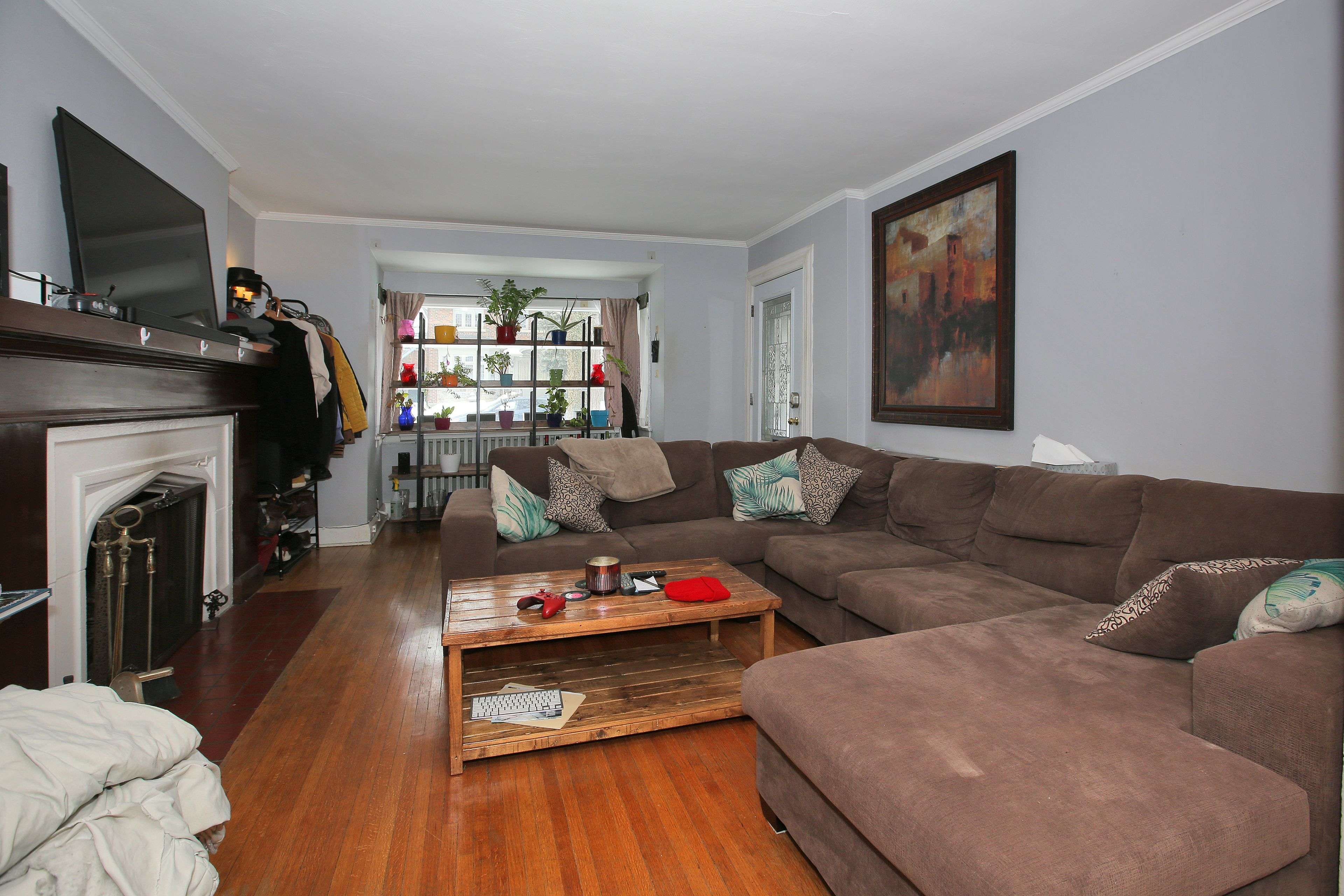 Toronto C03, ON M5P 2J8,147 Highbourne RD #Main Floor