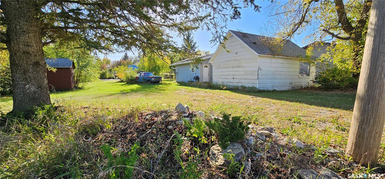 Kelvington, SK S0E 1W0,121 4th AVENUE E