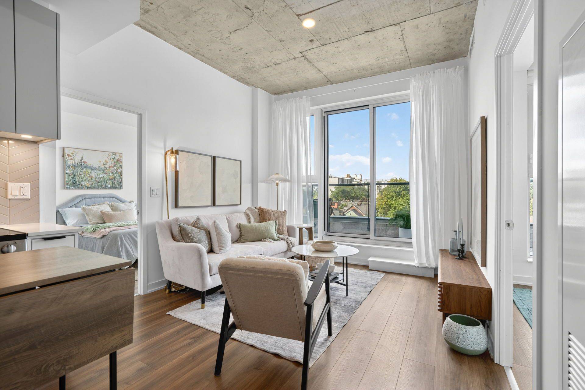 Toronto W01, ON M3H 3N2,57 Brock AVE #503