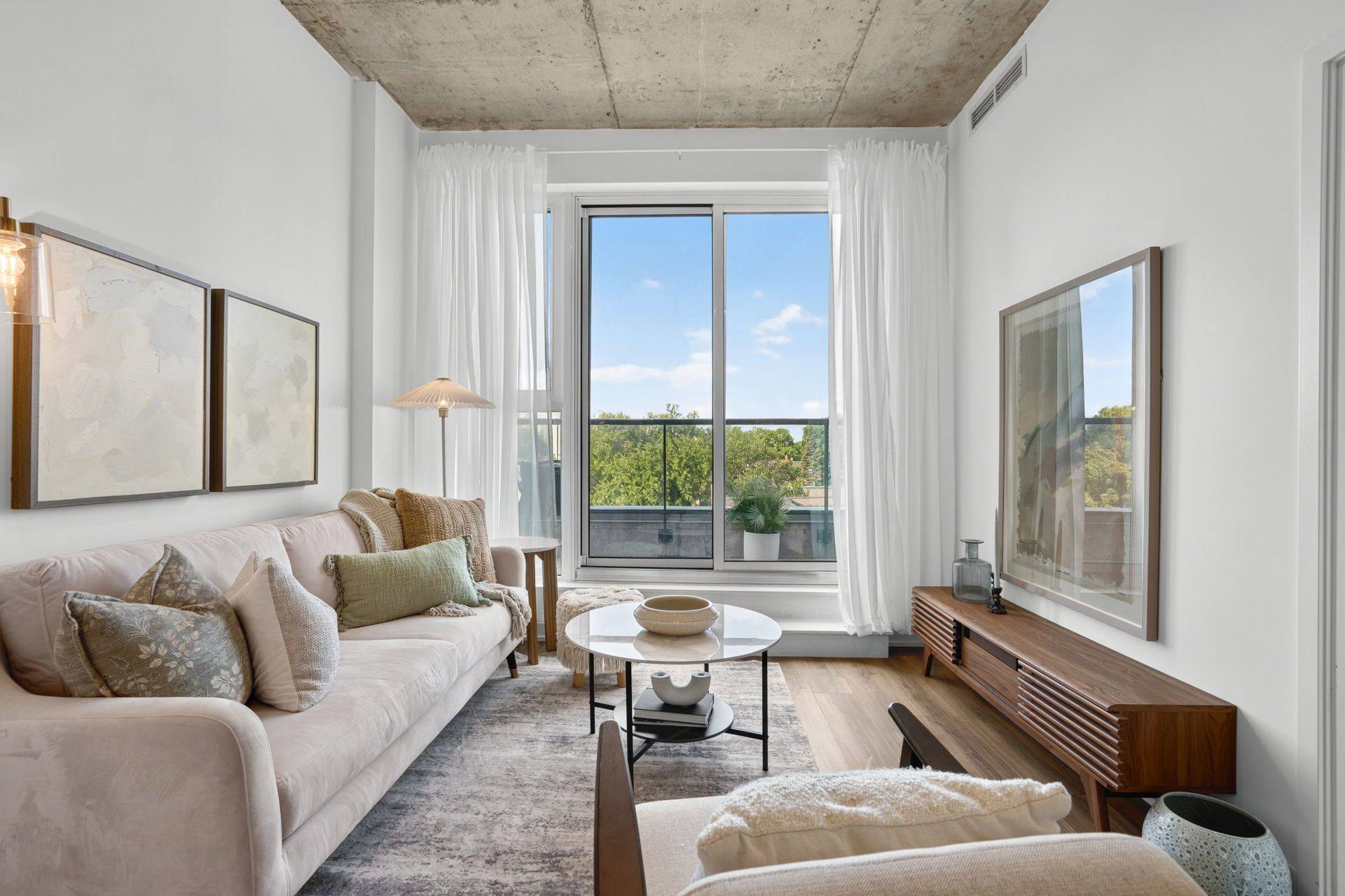 Toronto W01, ON M3H 3N2,57 Brock AVE #503