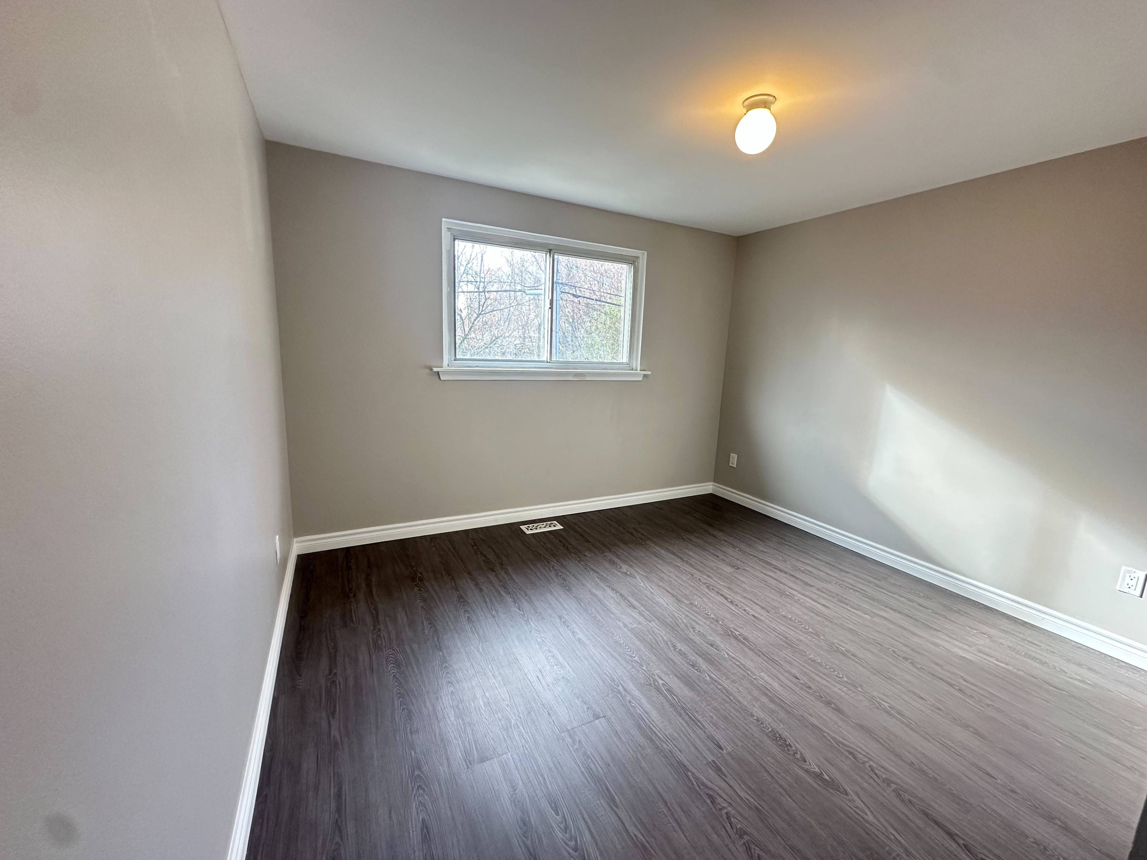 Brampton, ON L6T 1J1,199 Avondale BLVD #Unit 2