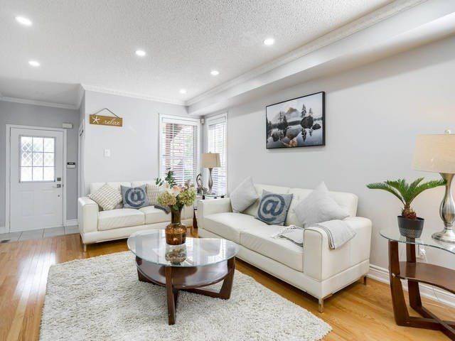 Milton, ON L9T 5Y3,279 Fitzgerald CRES #Upper Level