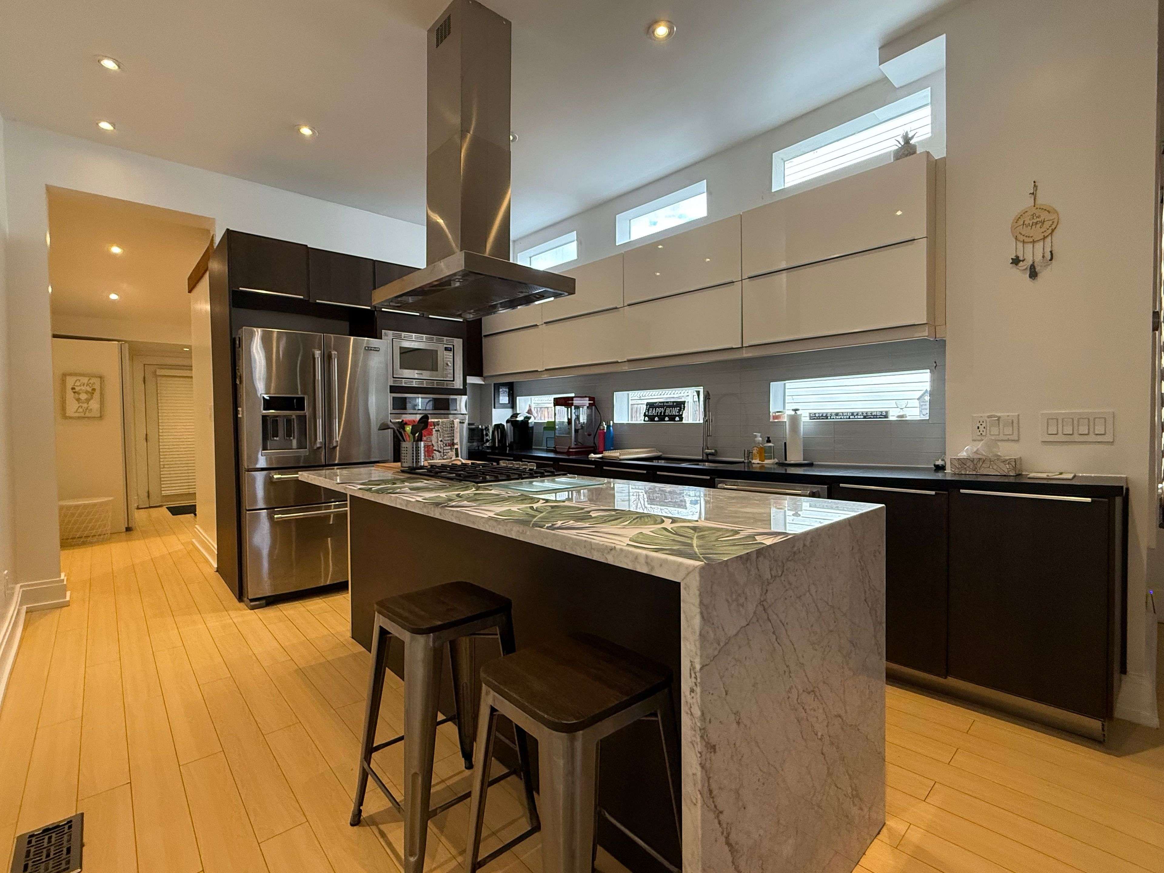 Toronto W06, ON M8V 2Z7,150 Fifth ST