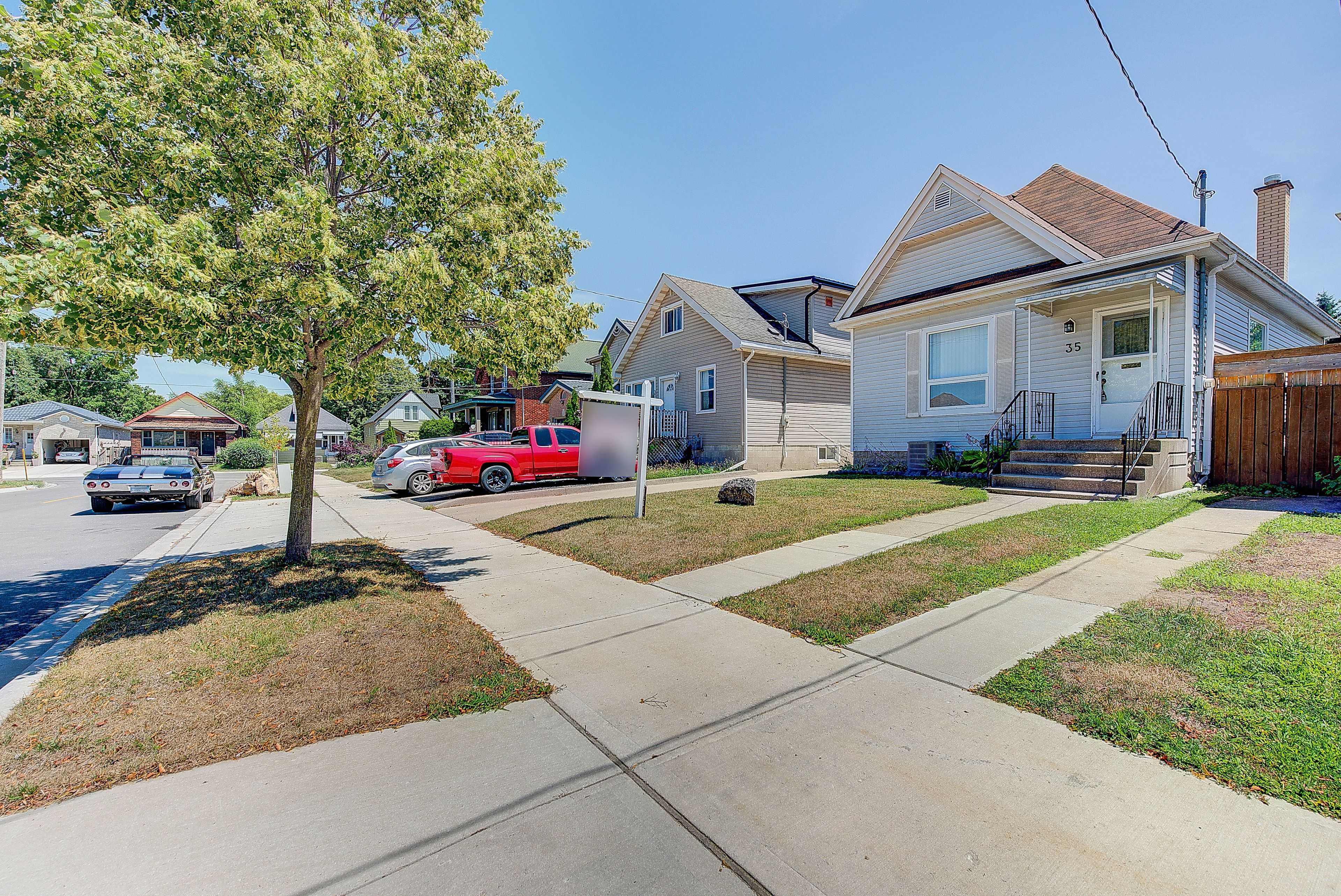 London East, ON N5Z 1E2,35 Major ST