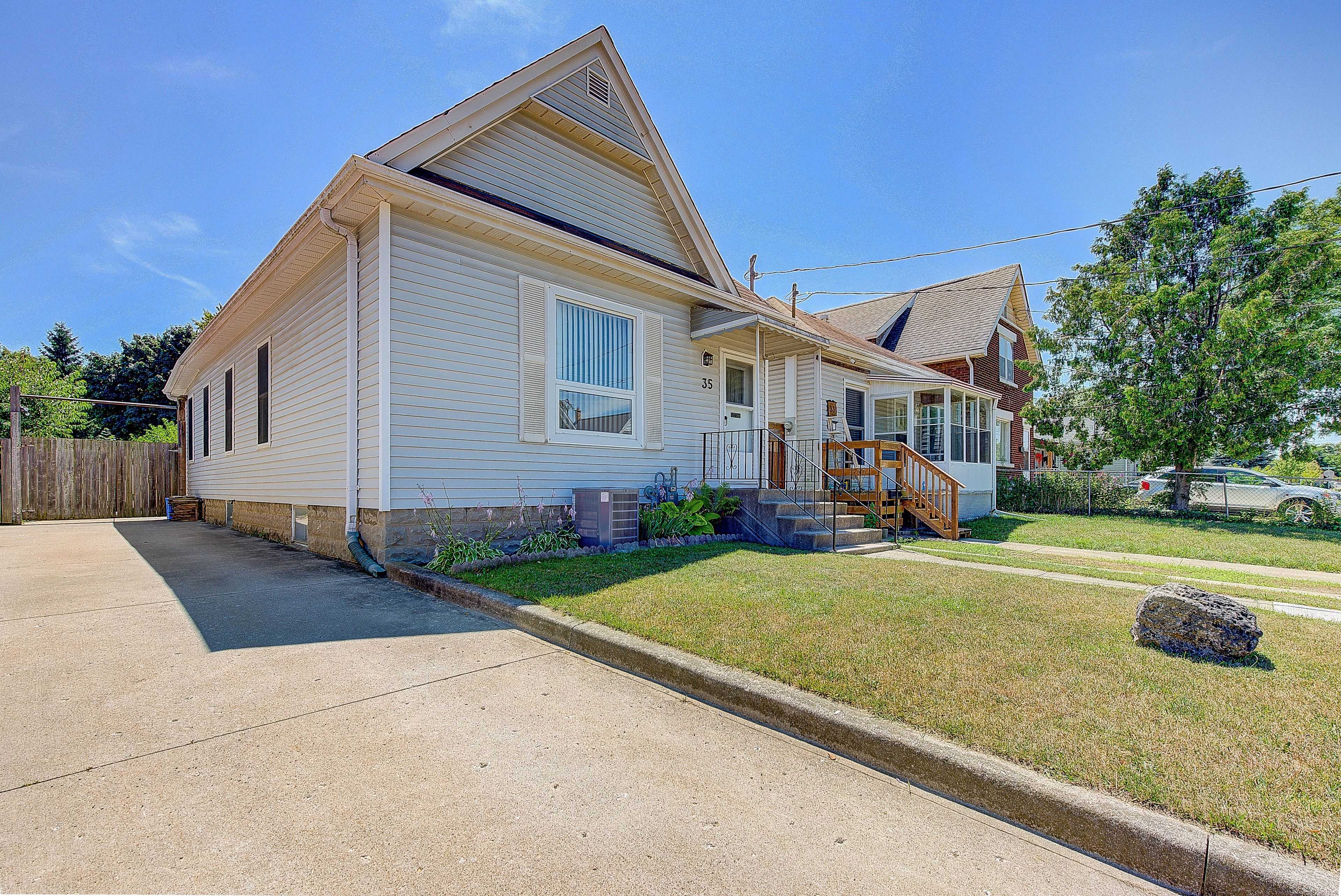 London East, ON N5Z 1E2,35 Major ST