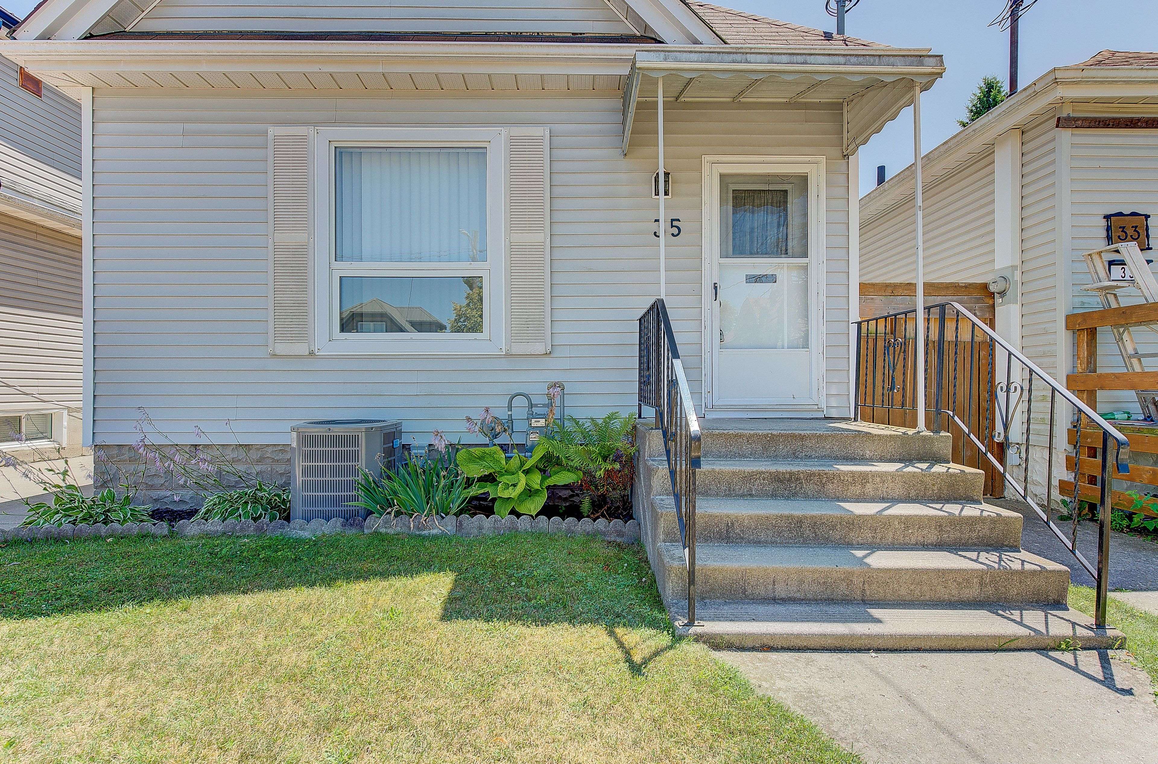 London East, ON N5Z 1E2,35 Major ST