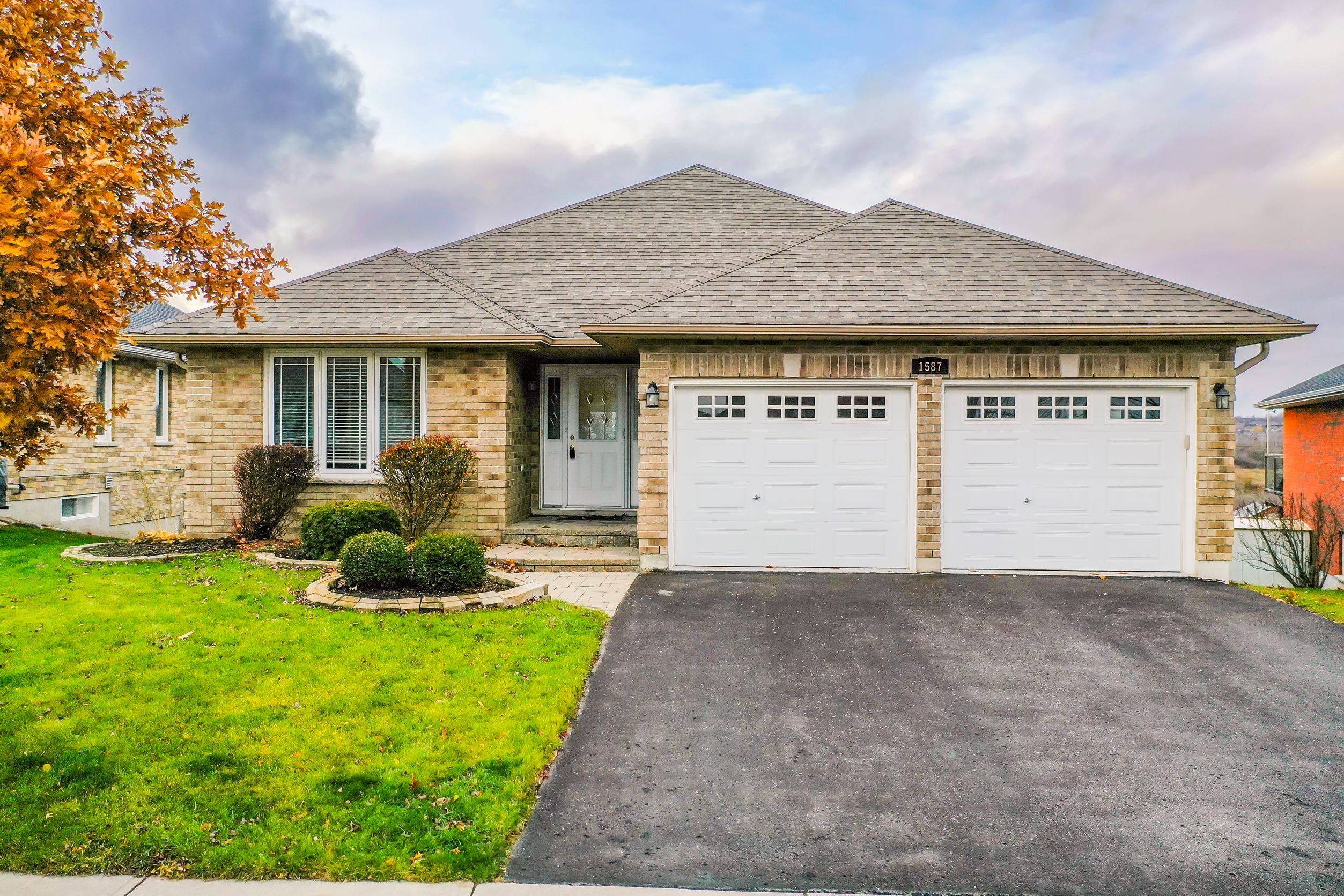 Peterborough, ON K9H 0A8,1587 Scollard CRES
