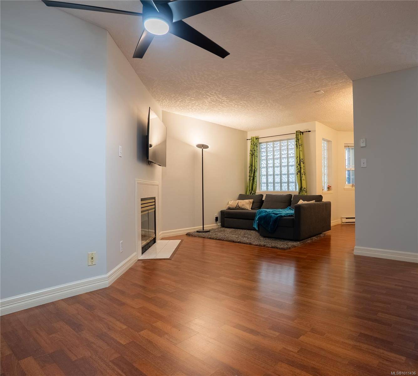 Victoria, BC V8T 3M9,2710 Grosvenor Rd #101