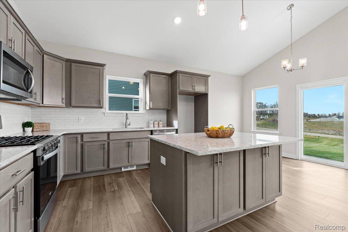 Whitmore Lake, MI 48189,518 Jubilee DR