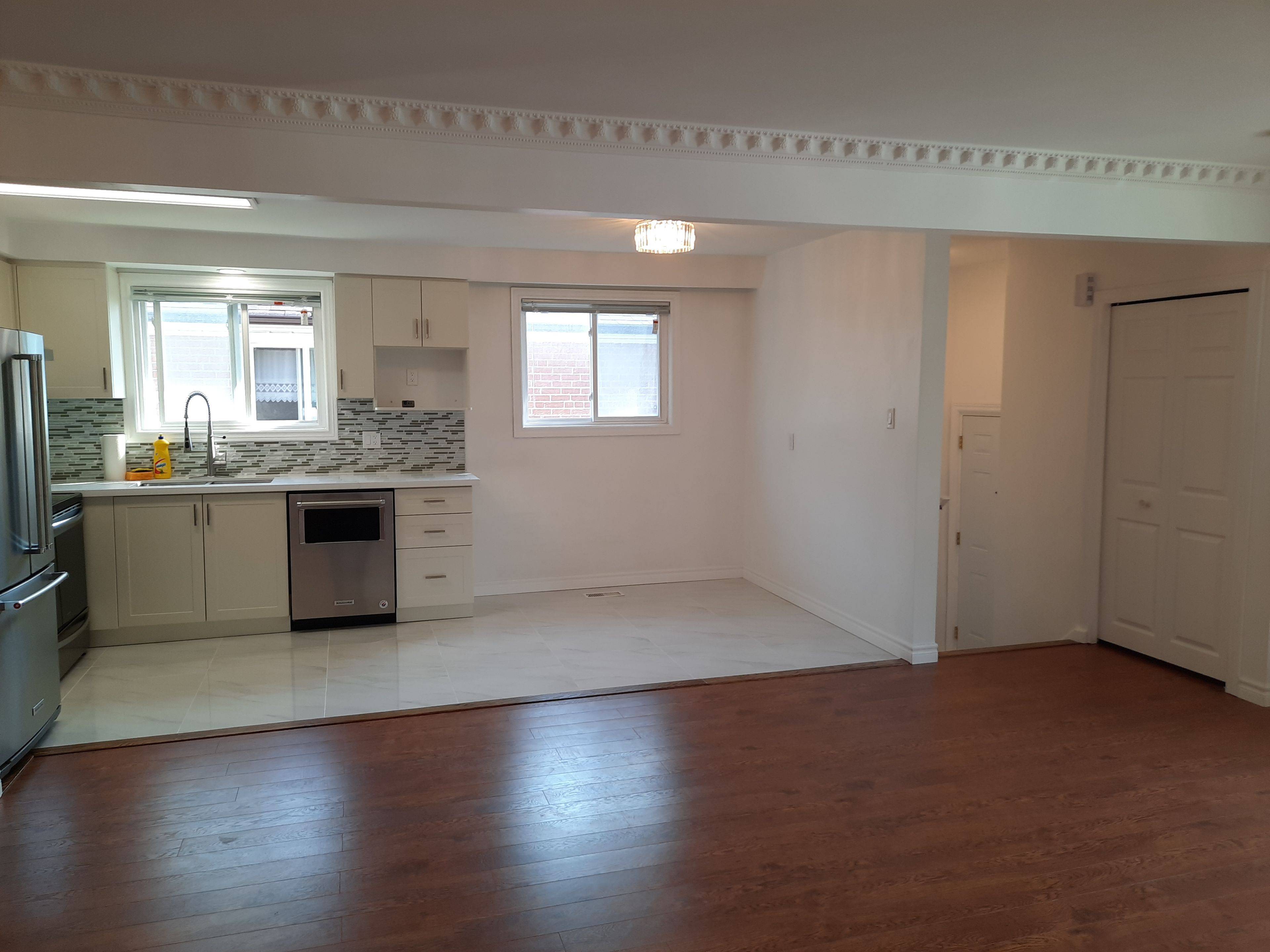 Toronto C15, ON M2H 1C3,55 Reiber CRES #Upper