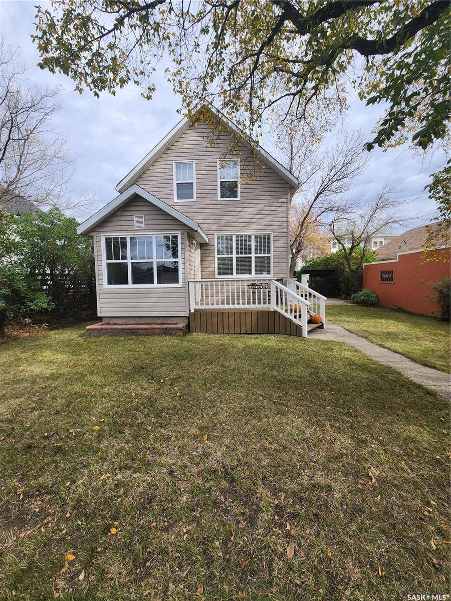 Estevan, SK S4A 0M1,1233 2nd STREET
