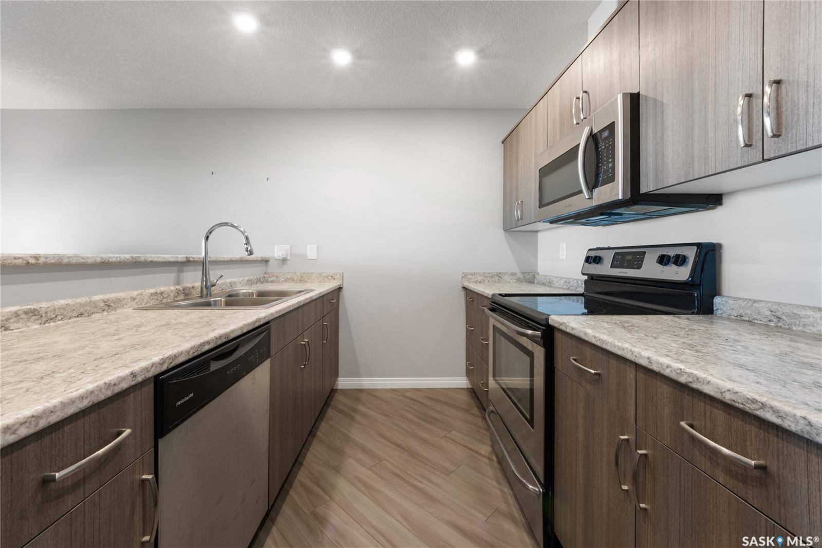 Saskatoon, SK S7S 0B1,915 Kristjanson ROAD #310