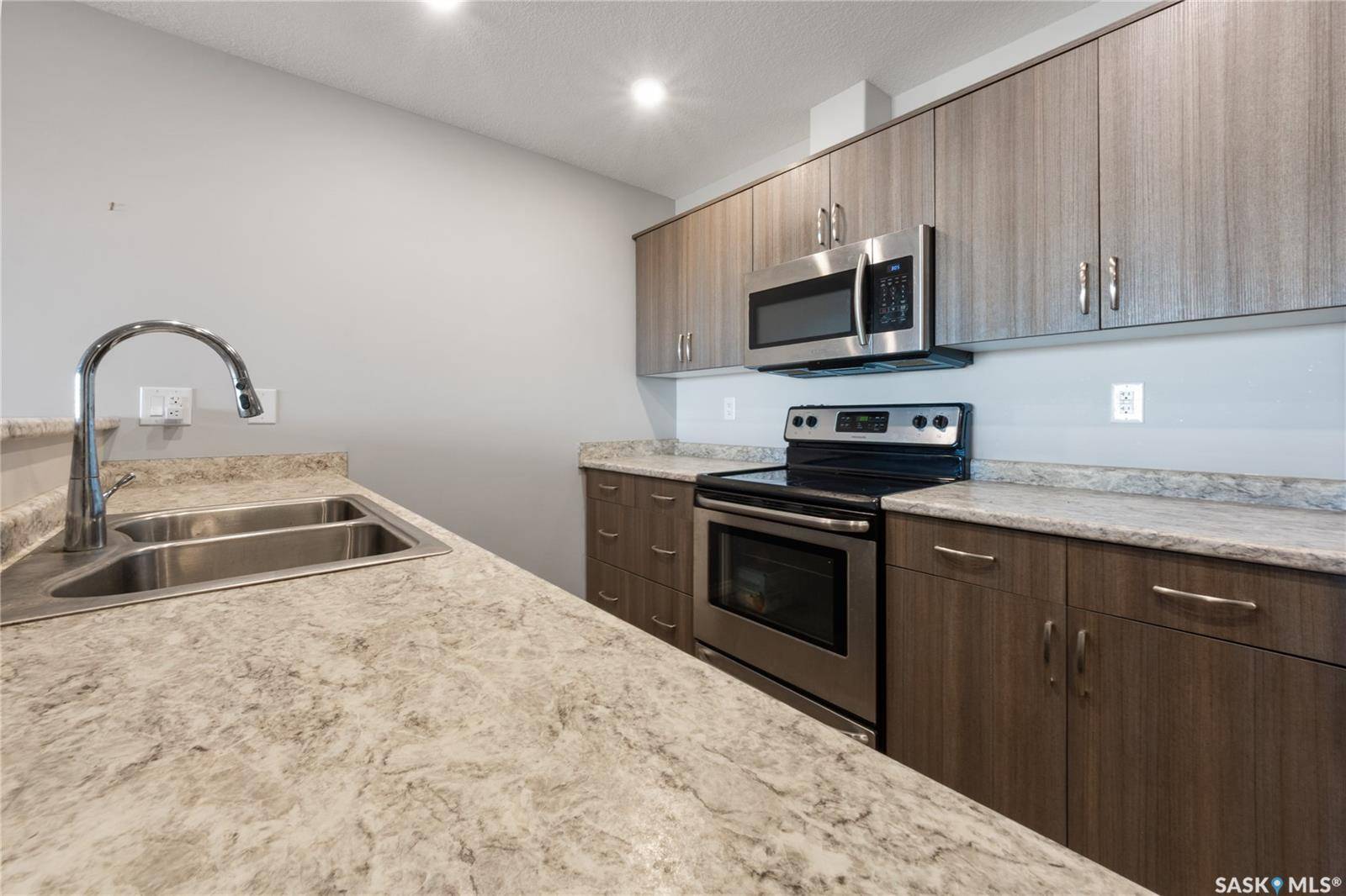 Saskatoon, SK S7S 0B1,915 Kristjanson ROAD #310