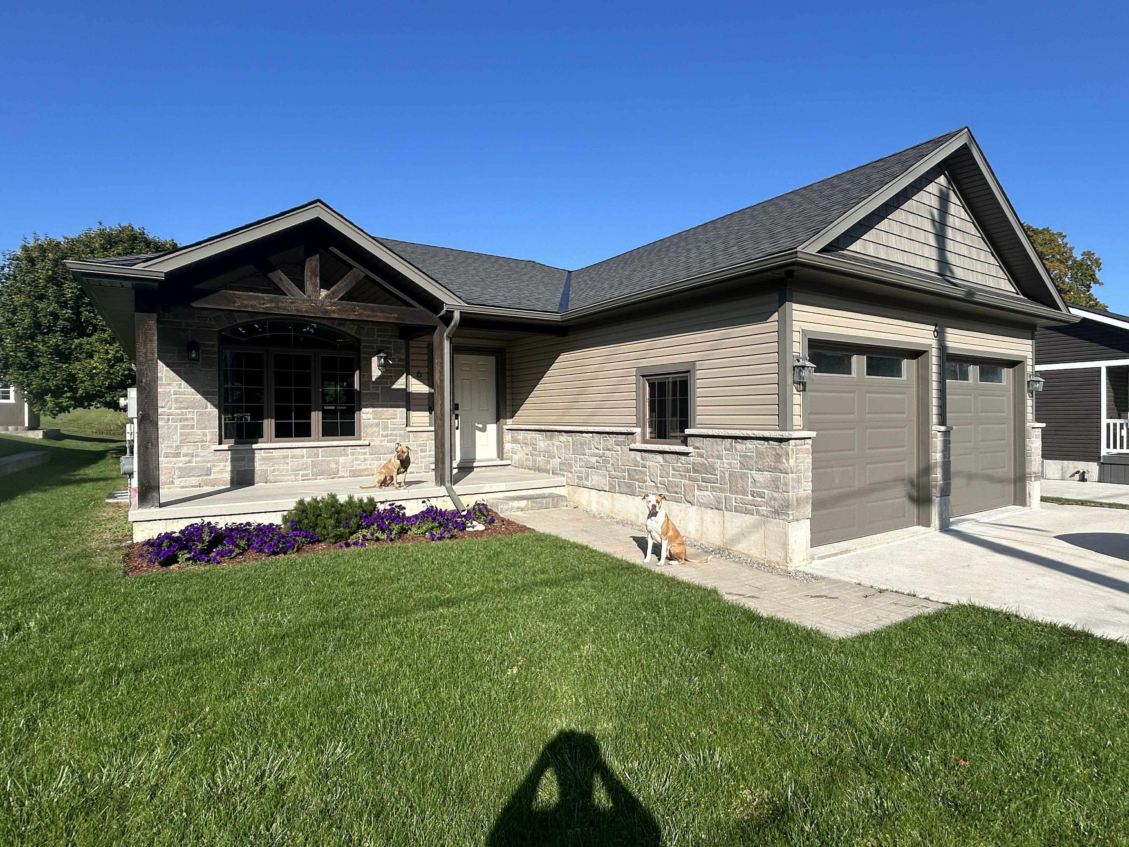 South Bruce, ON N0G 2S0,6 Janet ST S