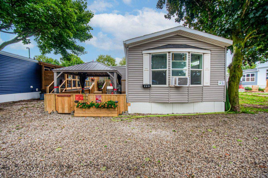 Brant, ON N0E 1A0,99 Fourth Concession RD #517