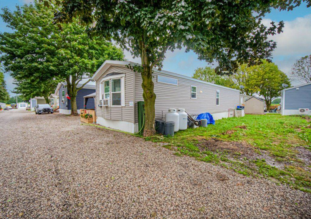 Brant, ON N0E 1A0,99 Fourth Concession RD #517