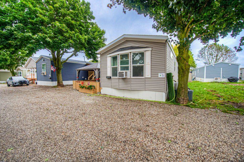 Brant, ON N0E 1A0,99 Fourth Concession RD #517