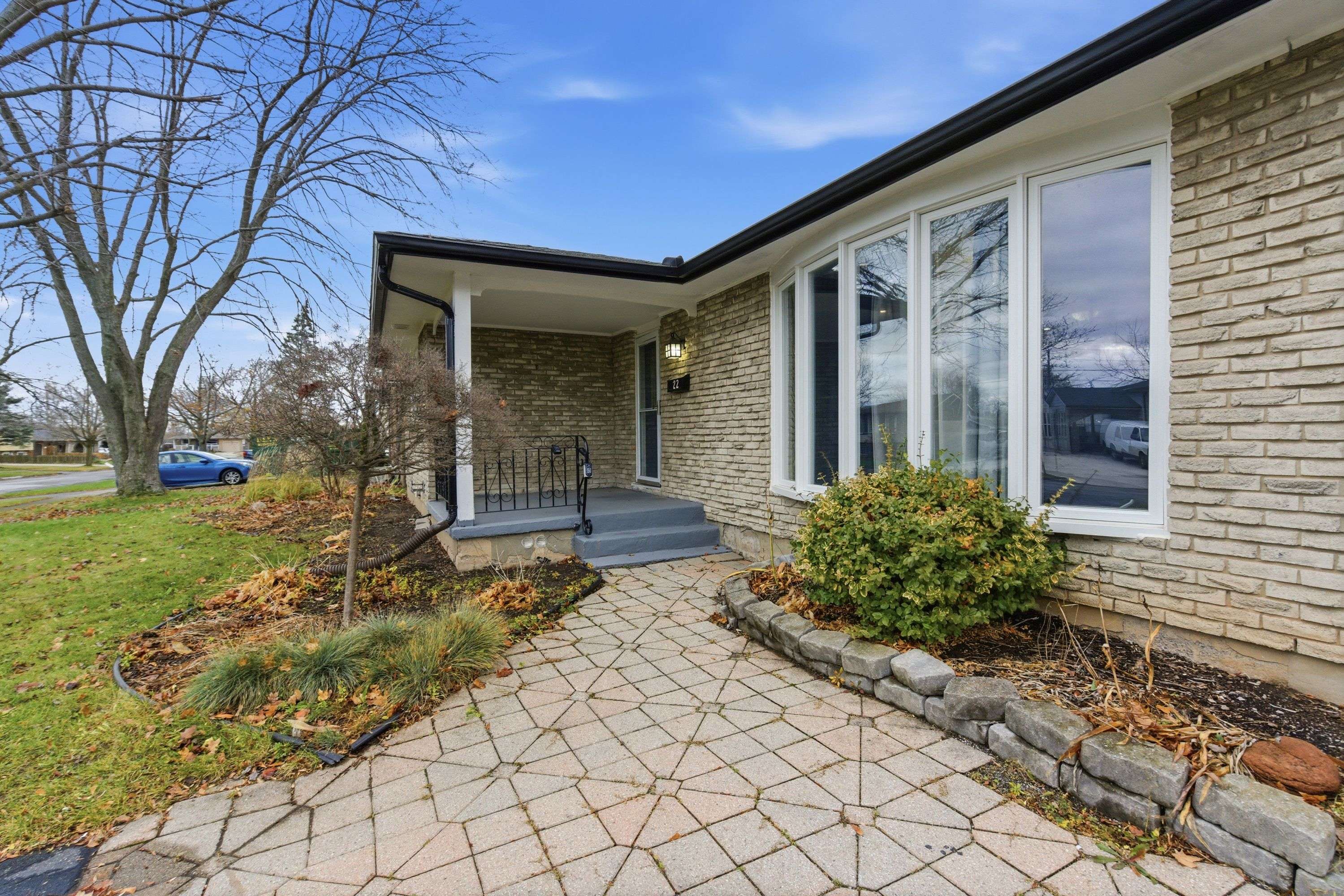 Welland, ON L3C 5W5,22 Colonial ST