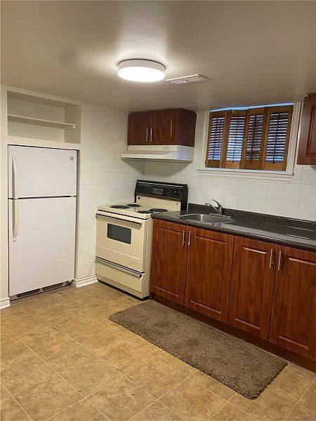 Toronto E04, ON M1K 4M8,62 Falmouth AVE