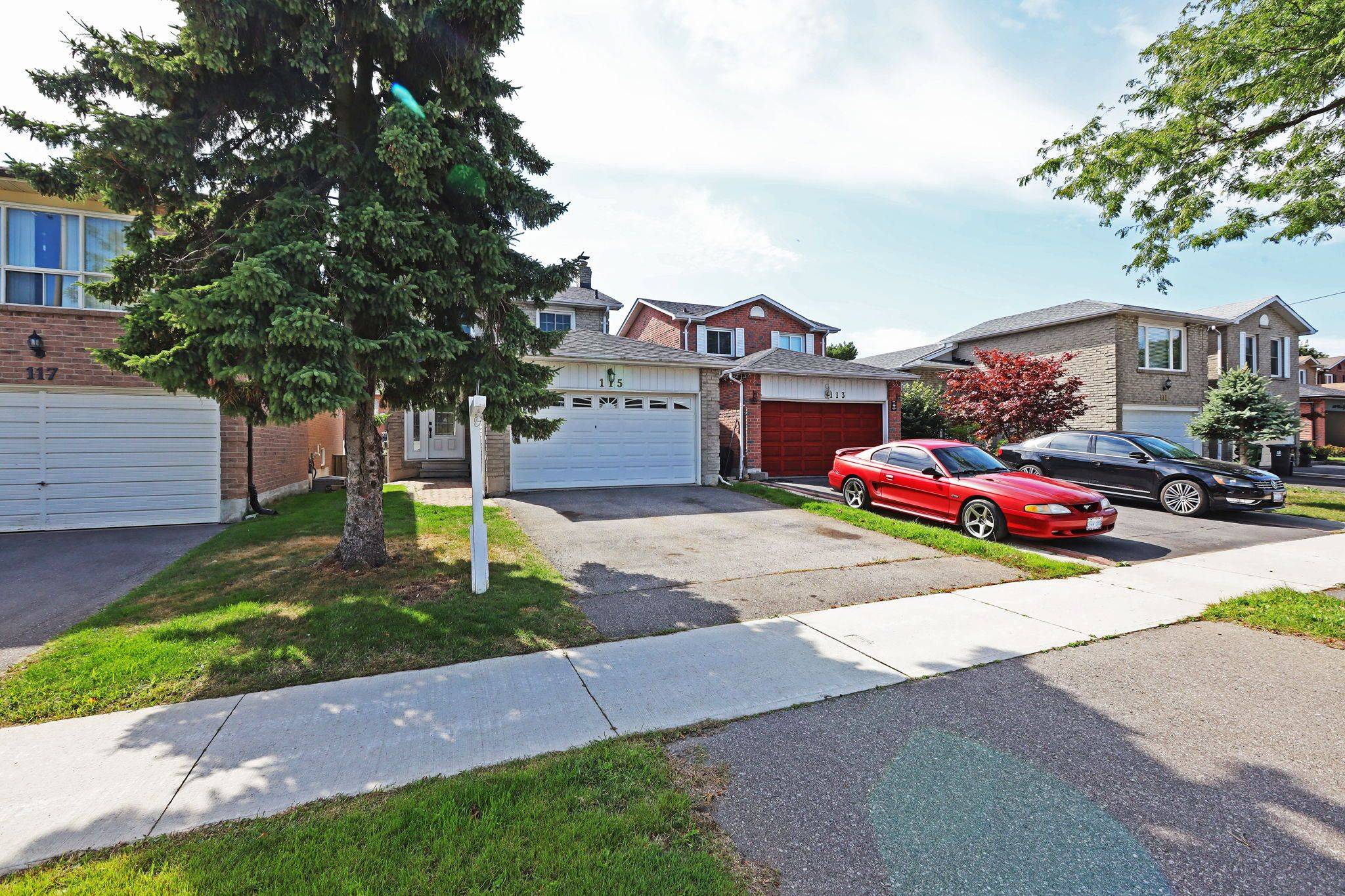 Toronto E10, ON M1C 3M9,115 Winter Gardens TRL