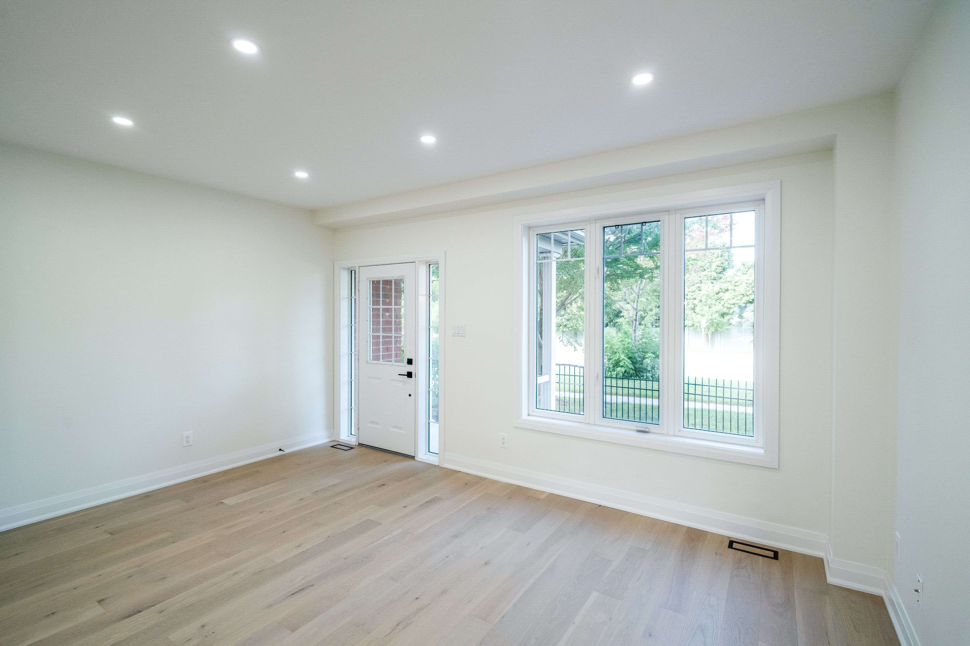 Markham, ON L6B 1B5,22 MILROY LN