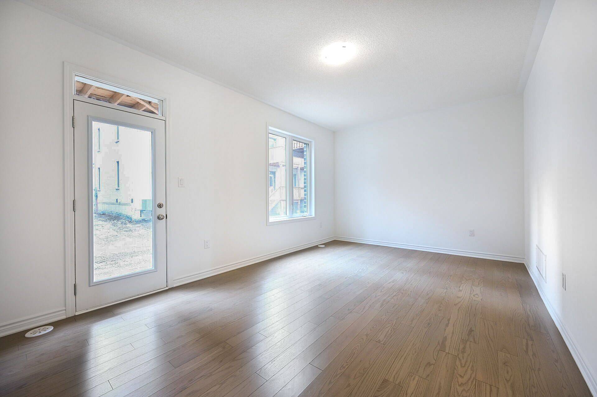 Mississauga, ON L5M 2S8,4043 Saida ST