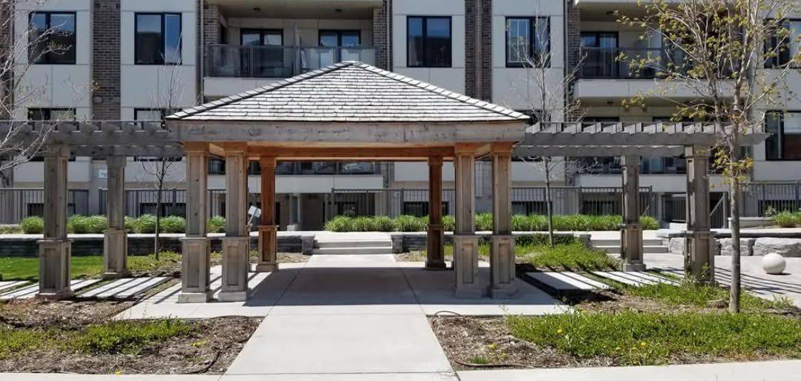 Toronto W06, ON M8V 2V9,6 Drummond ST #311