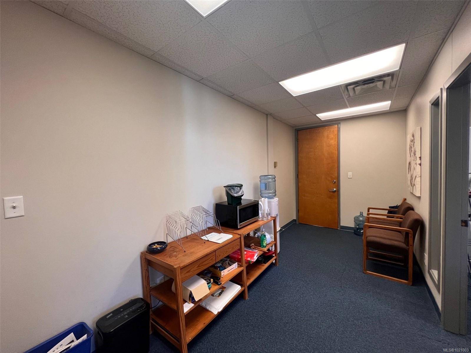 Victoria, BC V8V 4A1,1175 Cook St #222