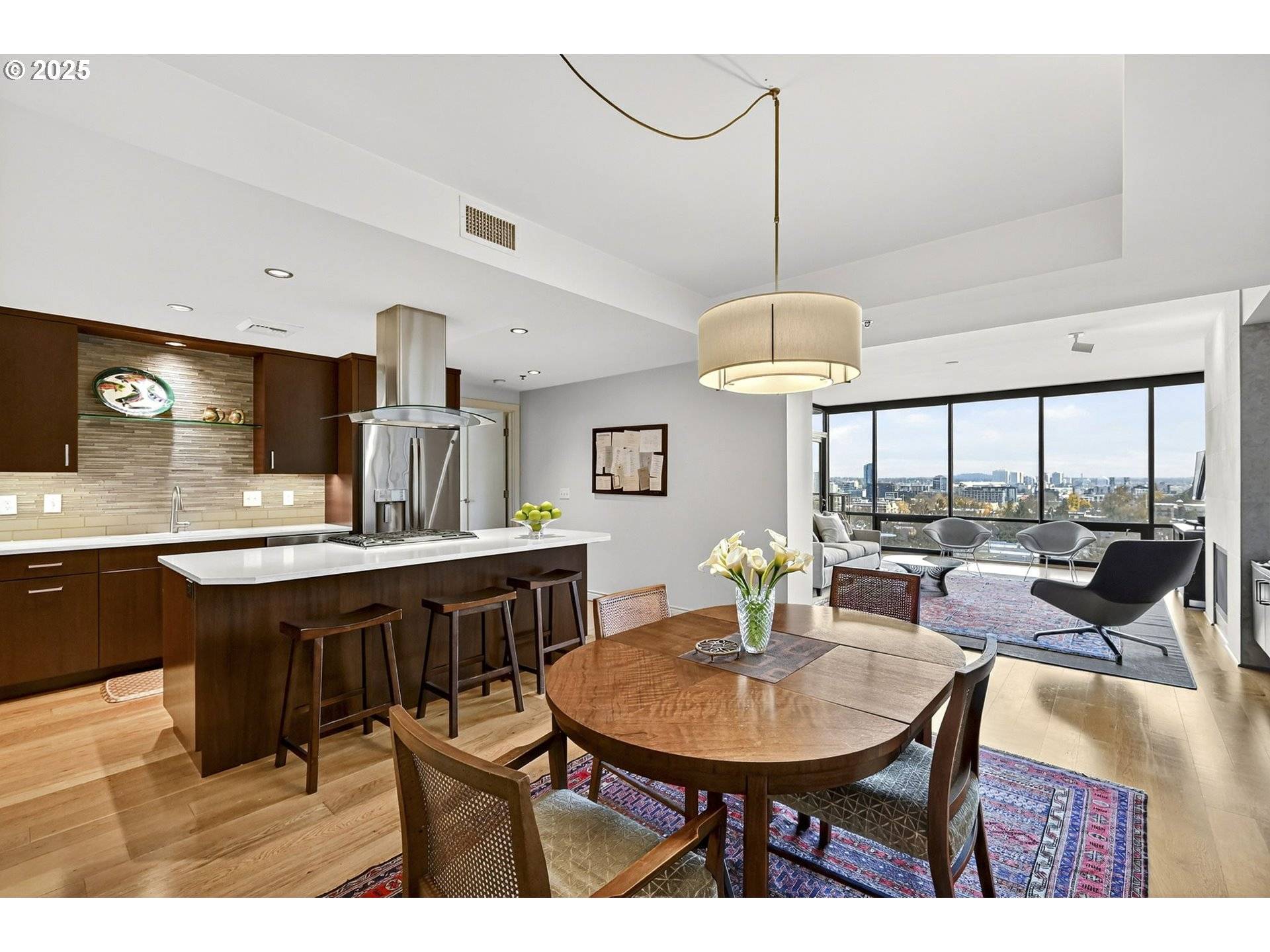 Portland, OR 97210,2448 NW WESTOVER RD #E402