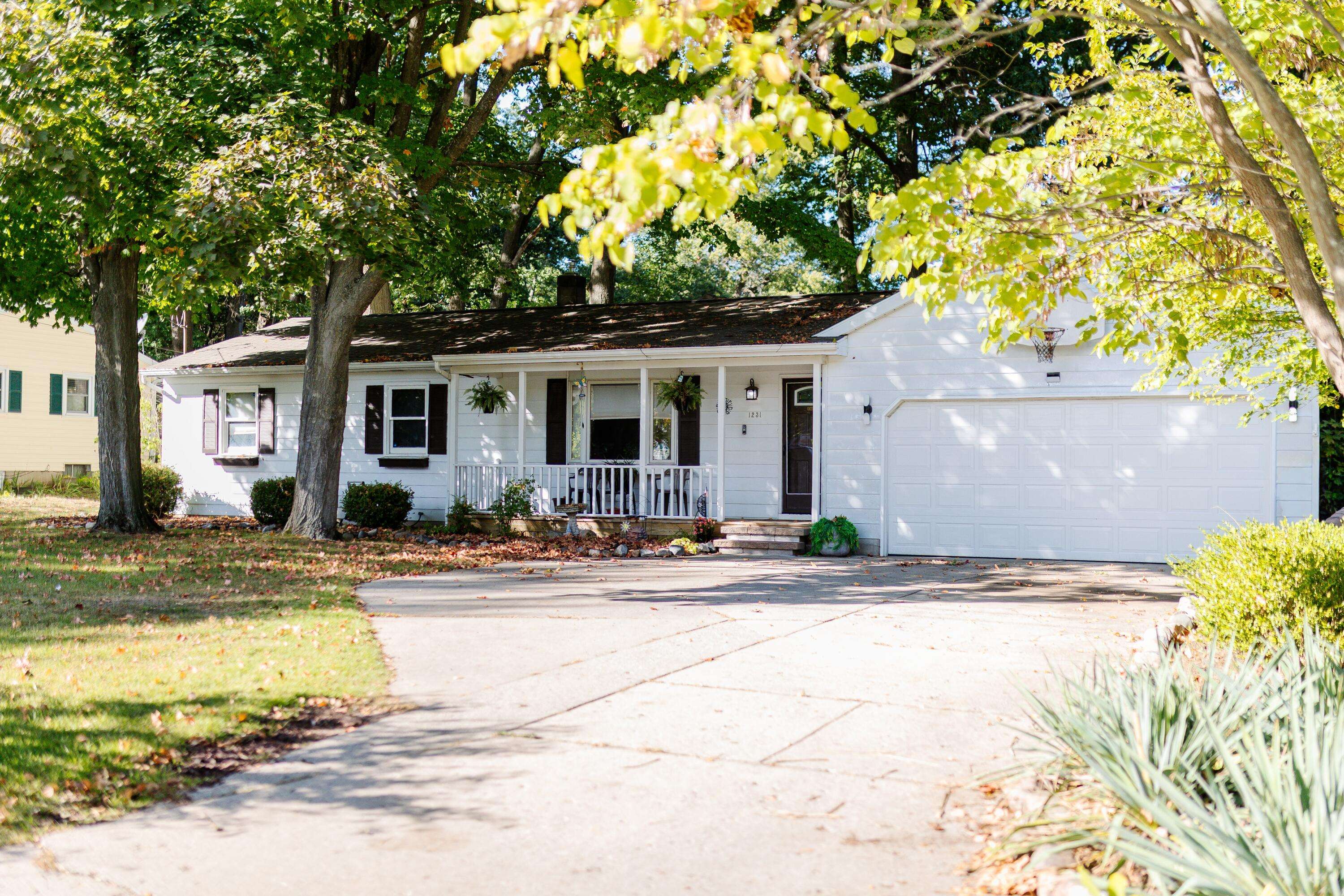 Kentwood, MI 49508,1231 Falling Brook DR SE