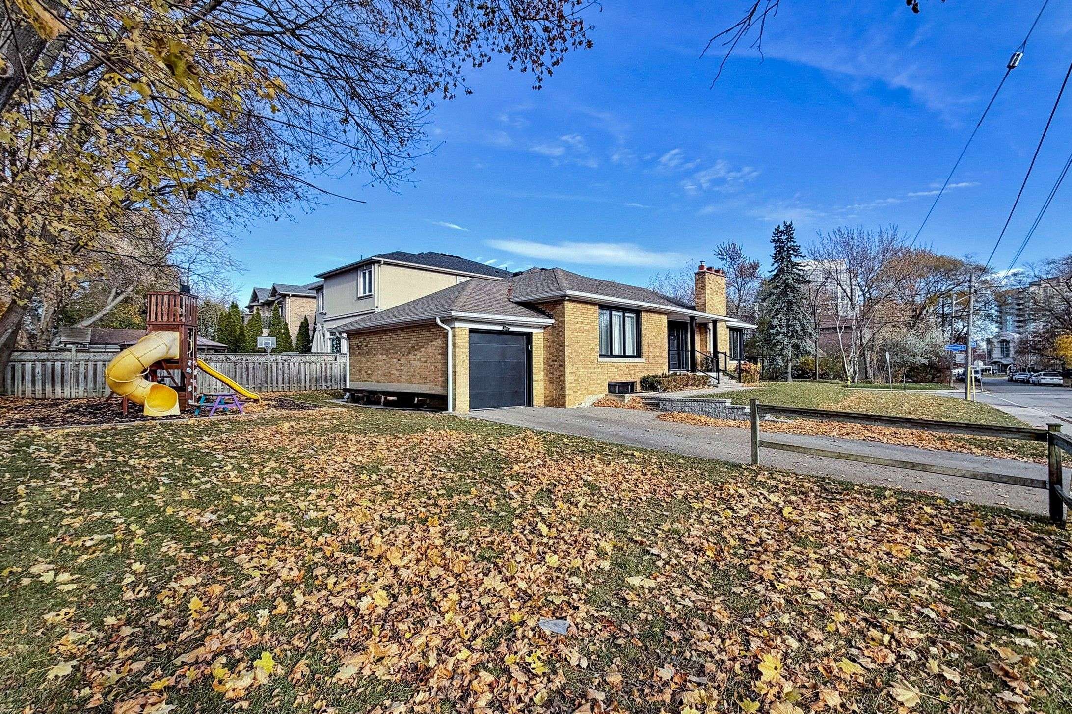 Toronto C04, ON M6A 2G8,66 Brucewood CRES