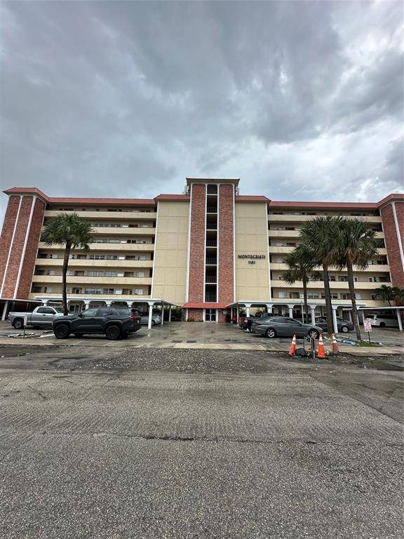 Deerfield Beach, FL 33064,1101 Crystal Lake Dr #608