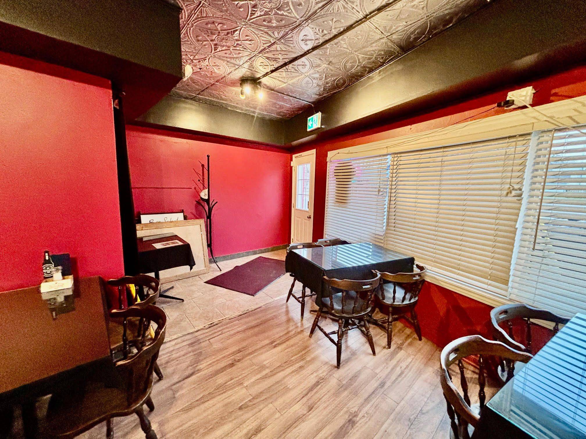 Brock, ON L0C 1H0,3 Albert ST S