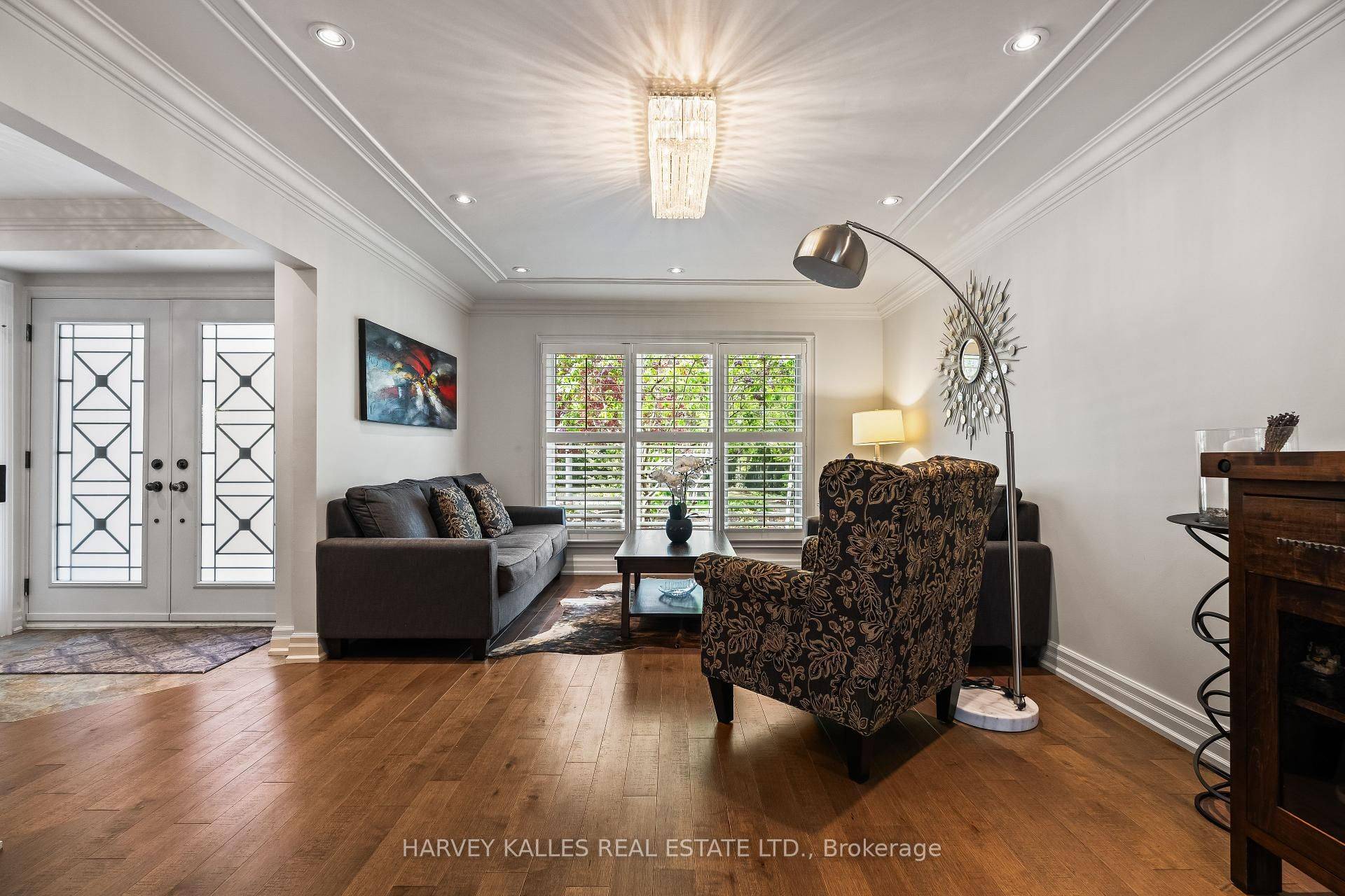 Mississauga, ON L5H 3V4,1268 Cermel DR W