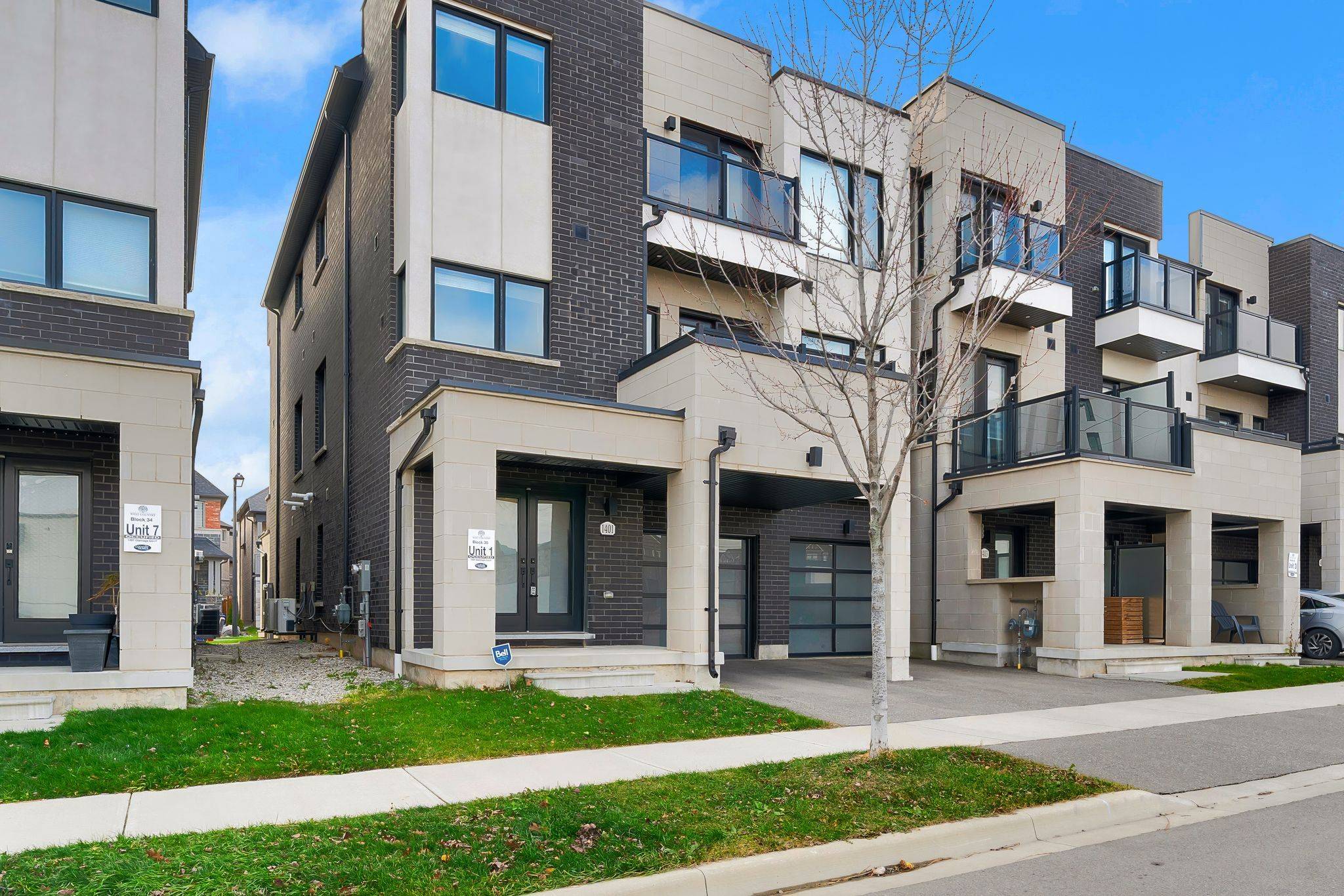 Milton, ON L9E 1L6,1401 Clarriage CT