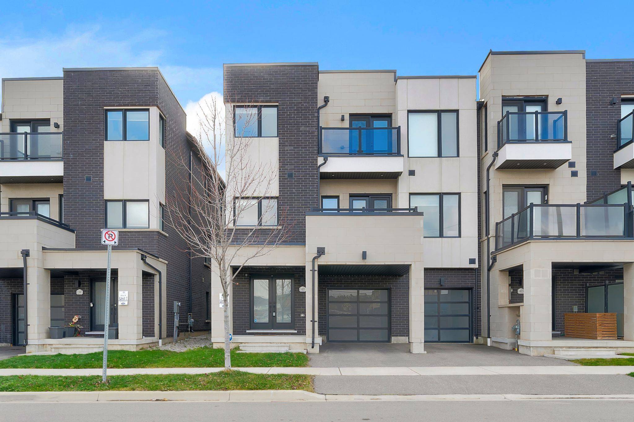 Milton, ON L9E 1L6,1401 Clarriage CT