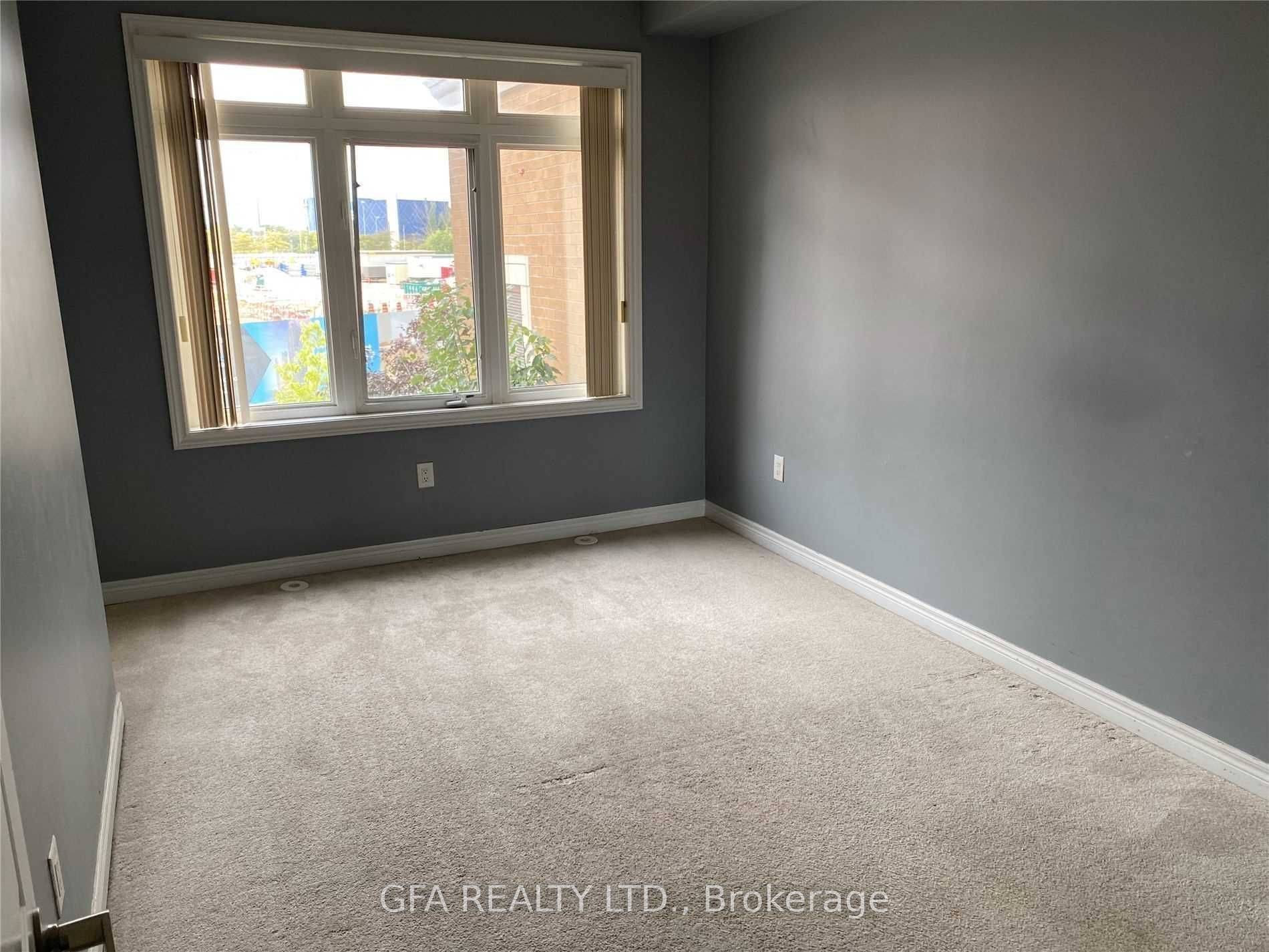 Mississauga, ON L5B 0C6,383 Prince Of Wales DR #113