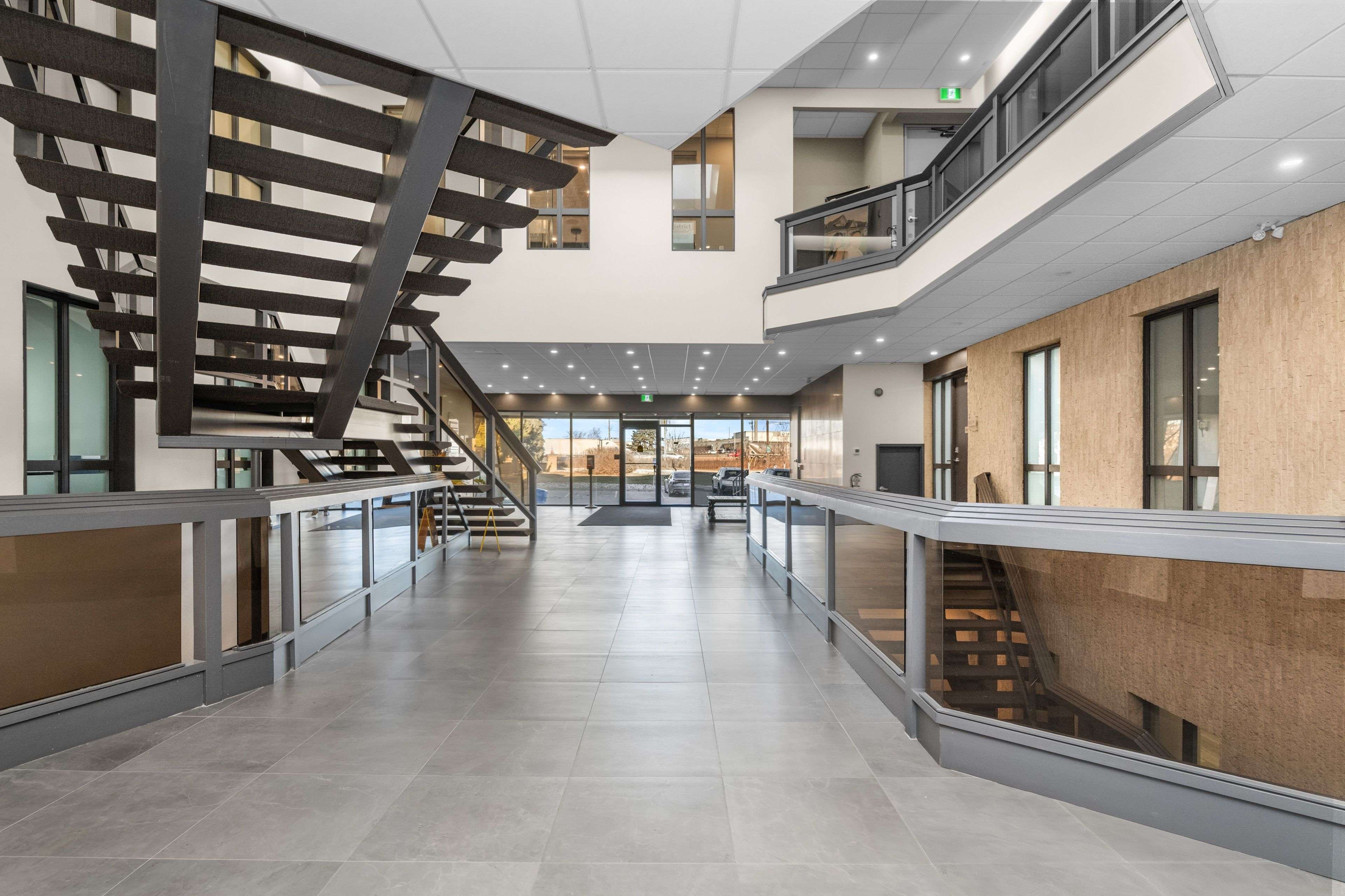 Burlington, ON L7N 3T9,3410 South Service RD #103