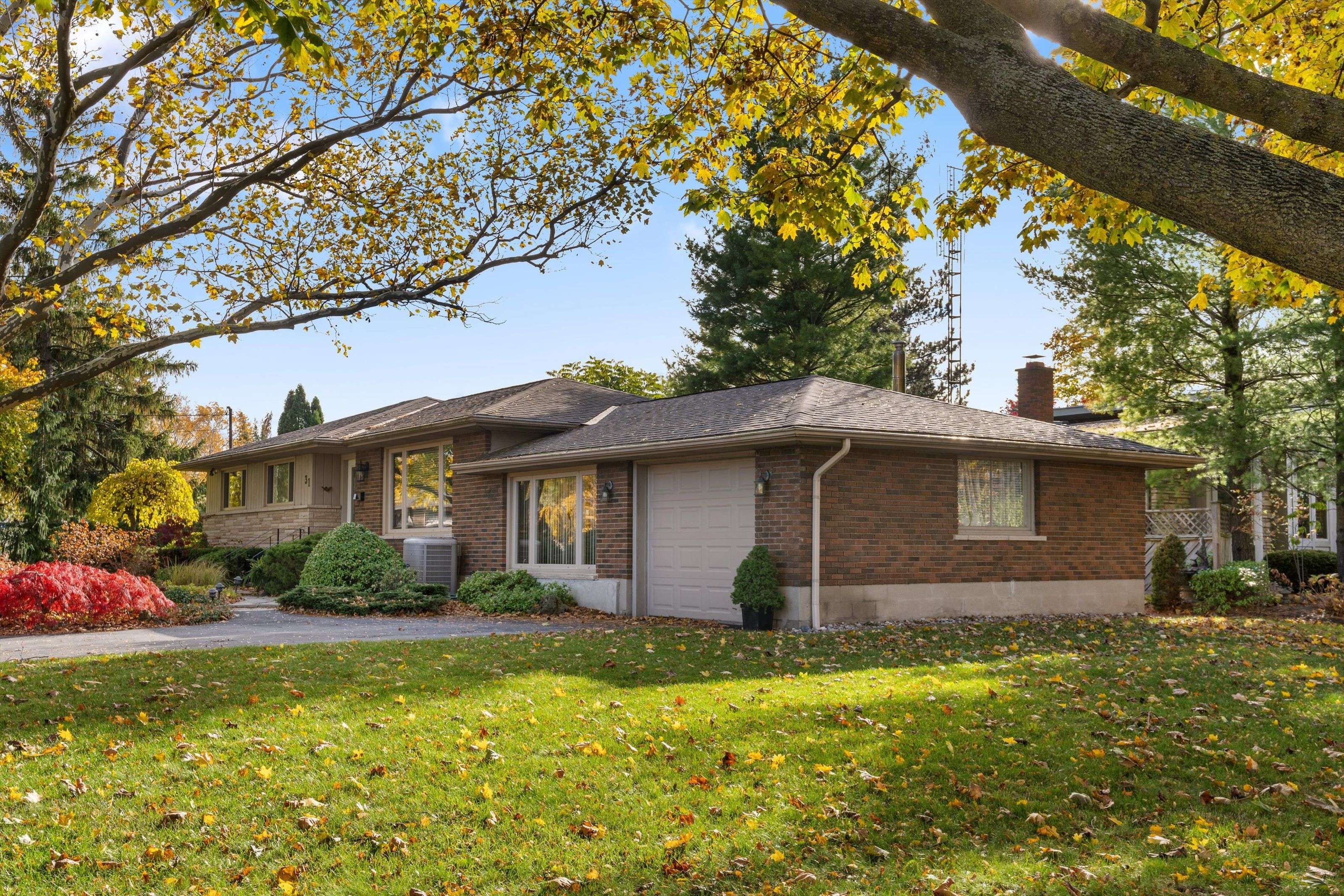 St. Catharines, ON L2M 2T7,31 St Lawrence DR