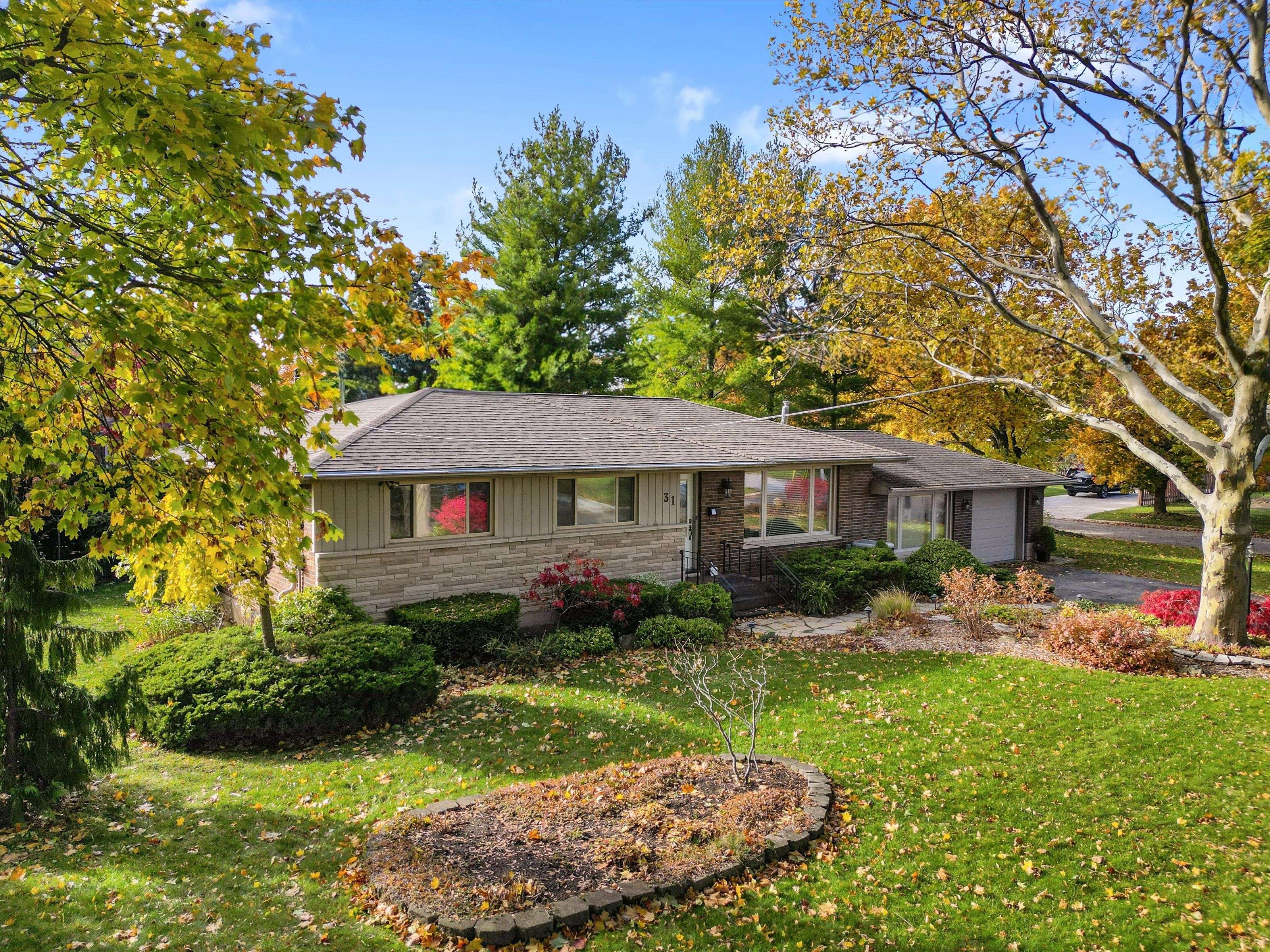 St. Catharines, ON L2M 2T7,31 St Lawrence DR